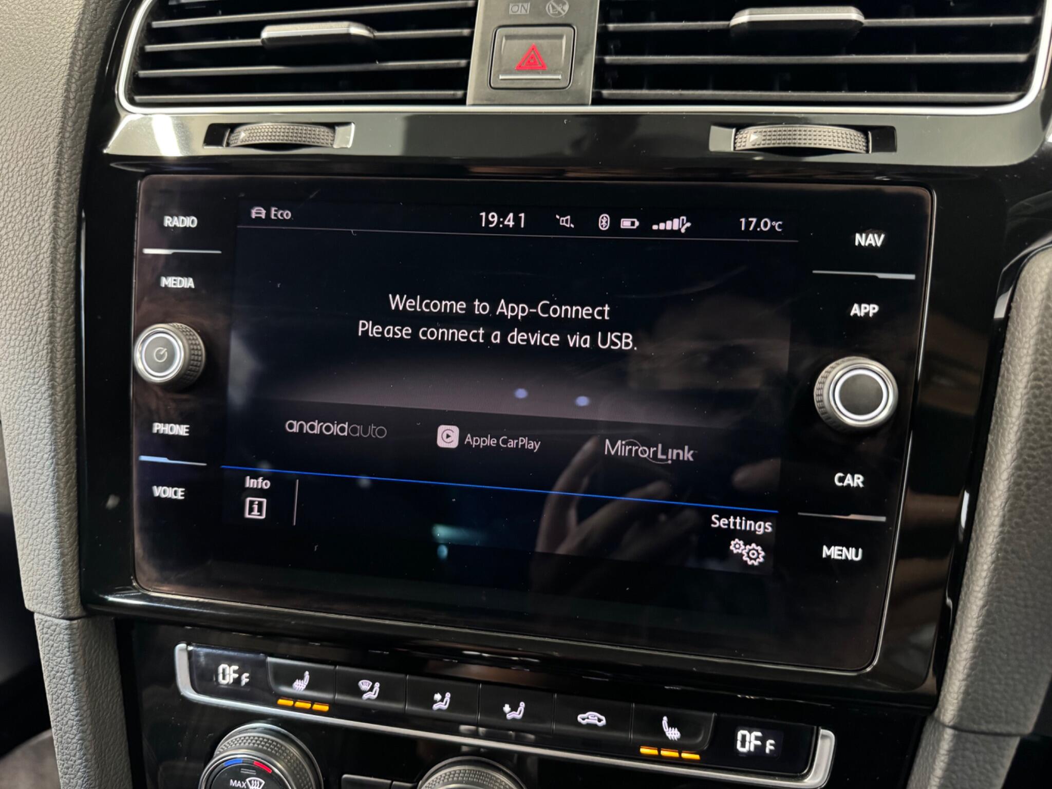 Volkswagen Golf view 40