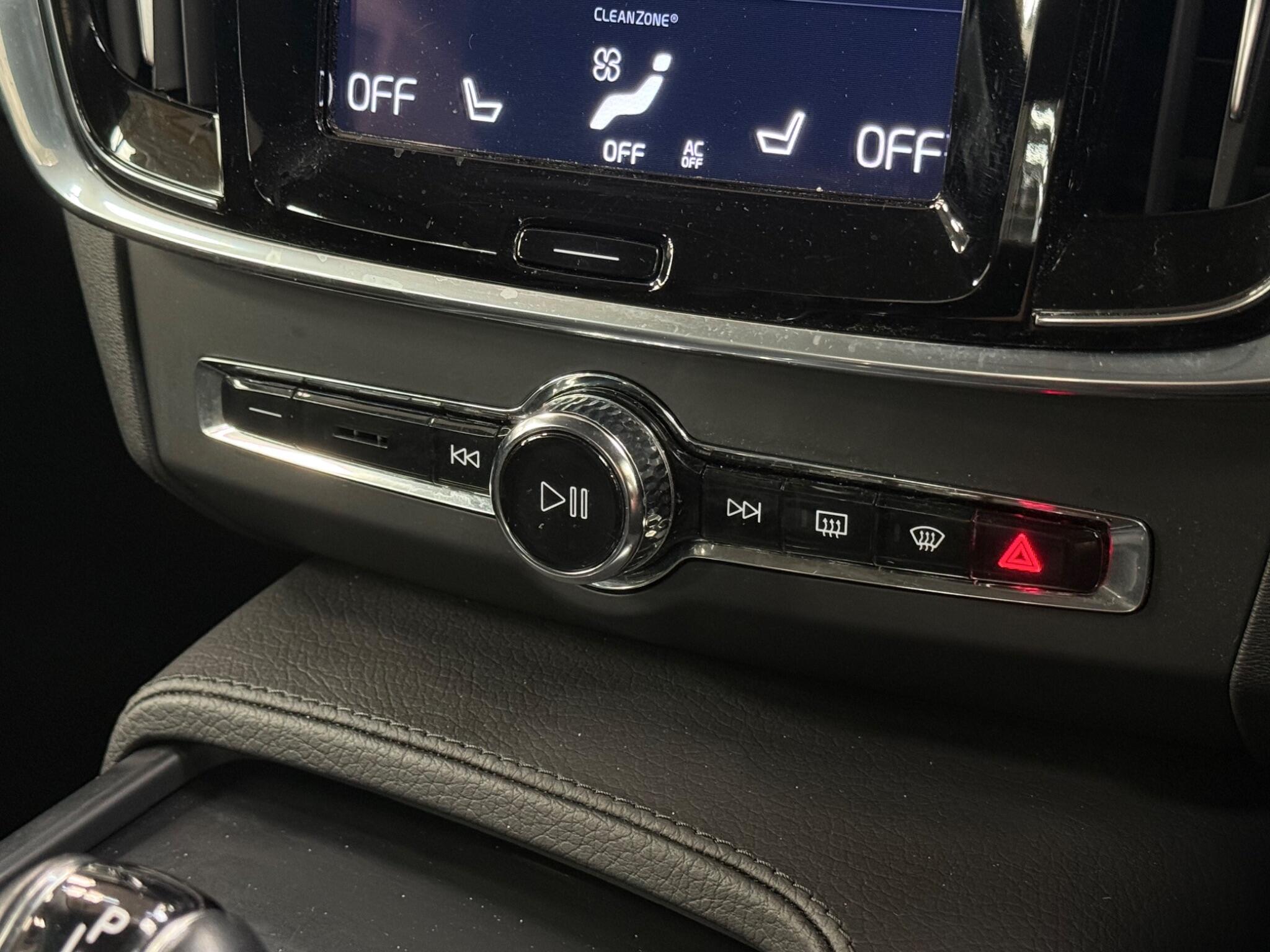 Volvo S90 view 23