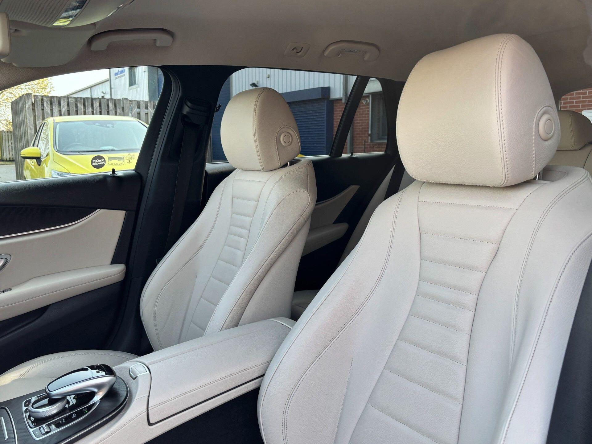 Mercedes-Benz E-Class view 21