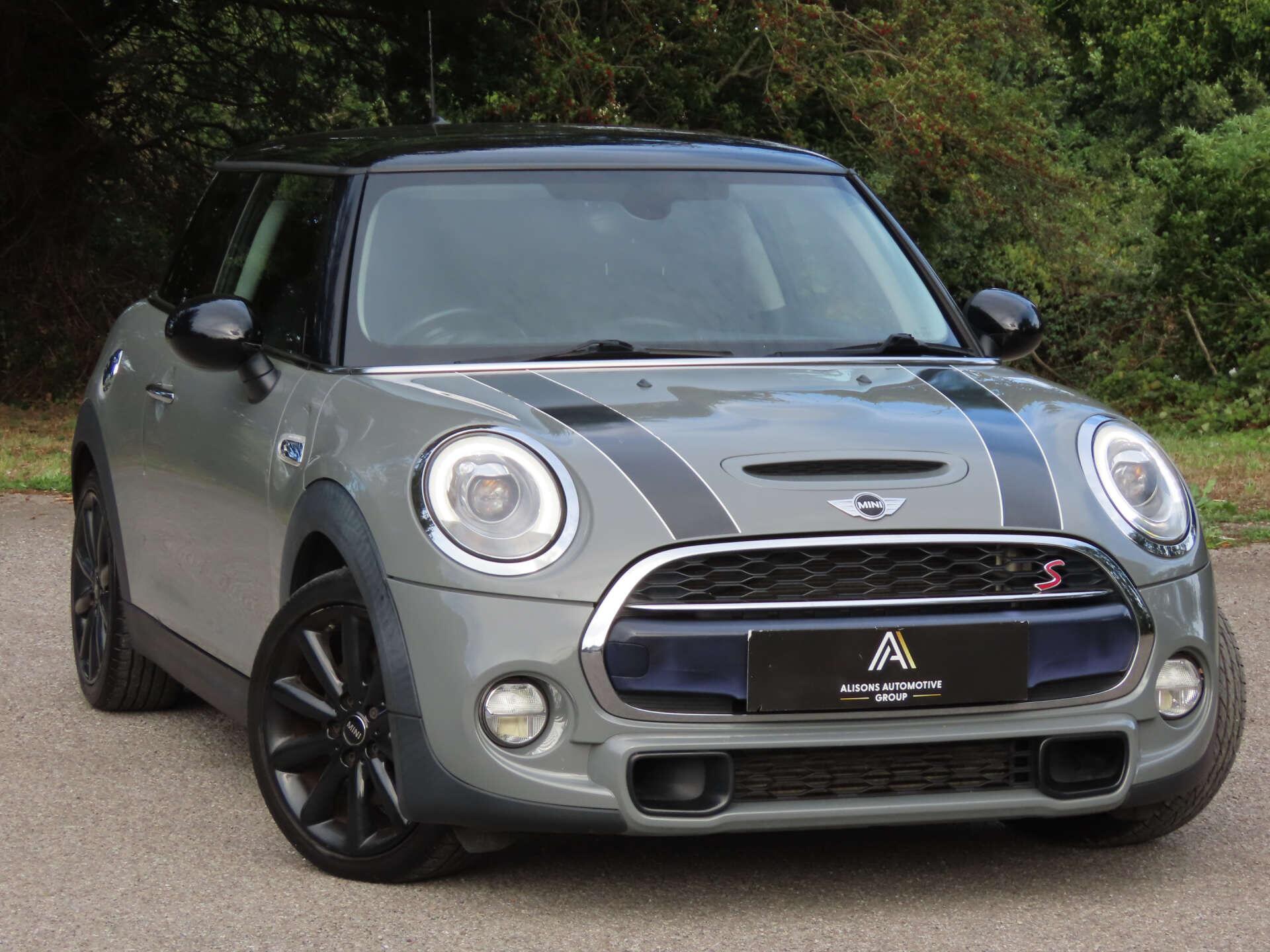 Mini Hatch view 3