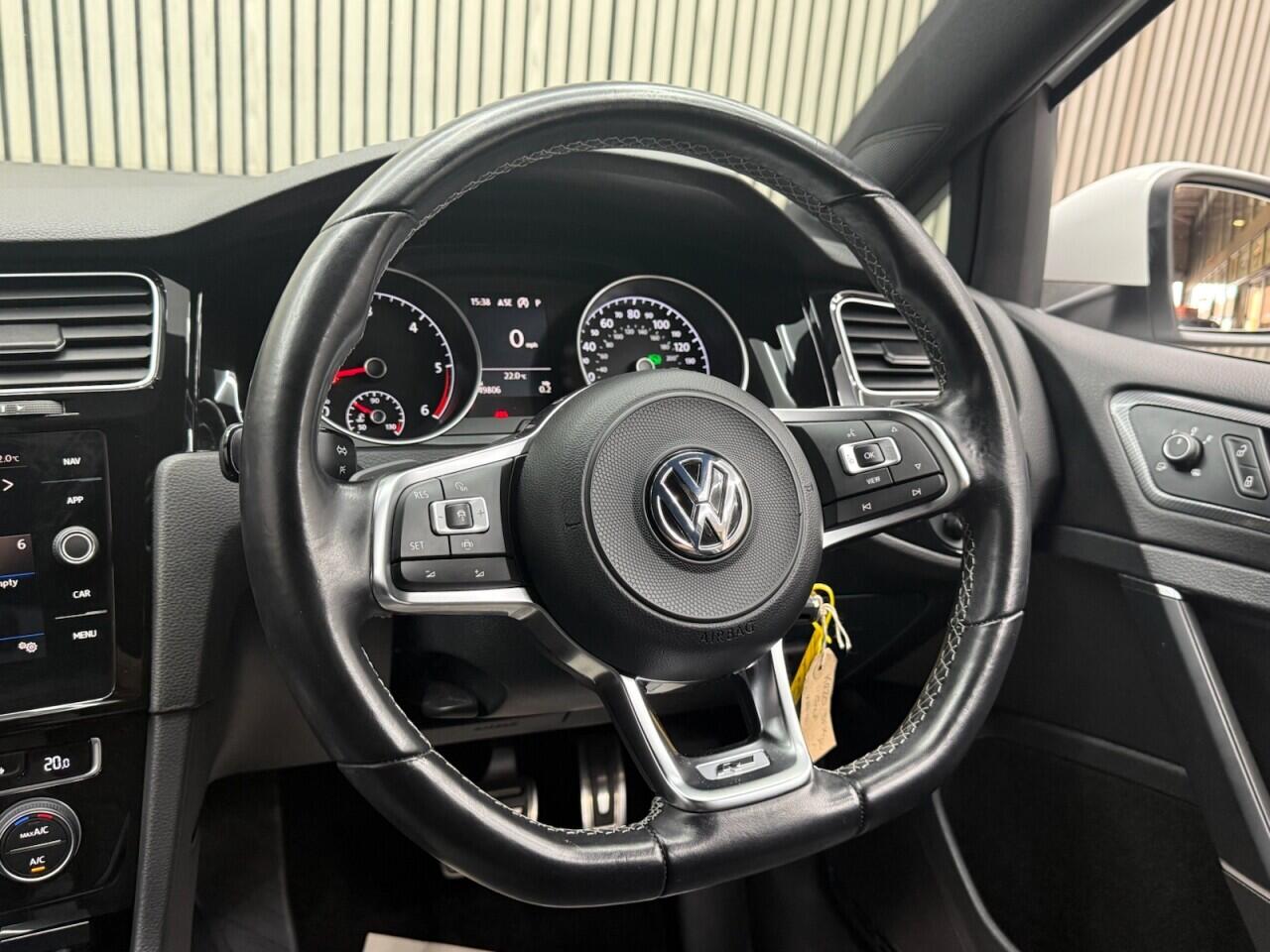 Volkswagen Golf view 9
