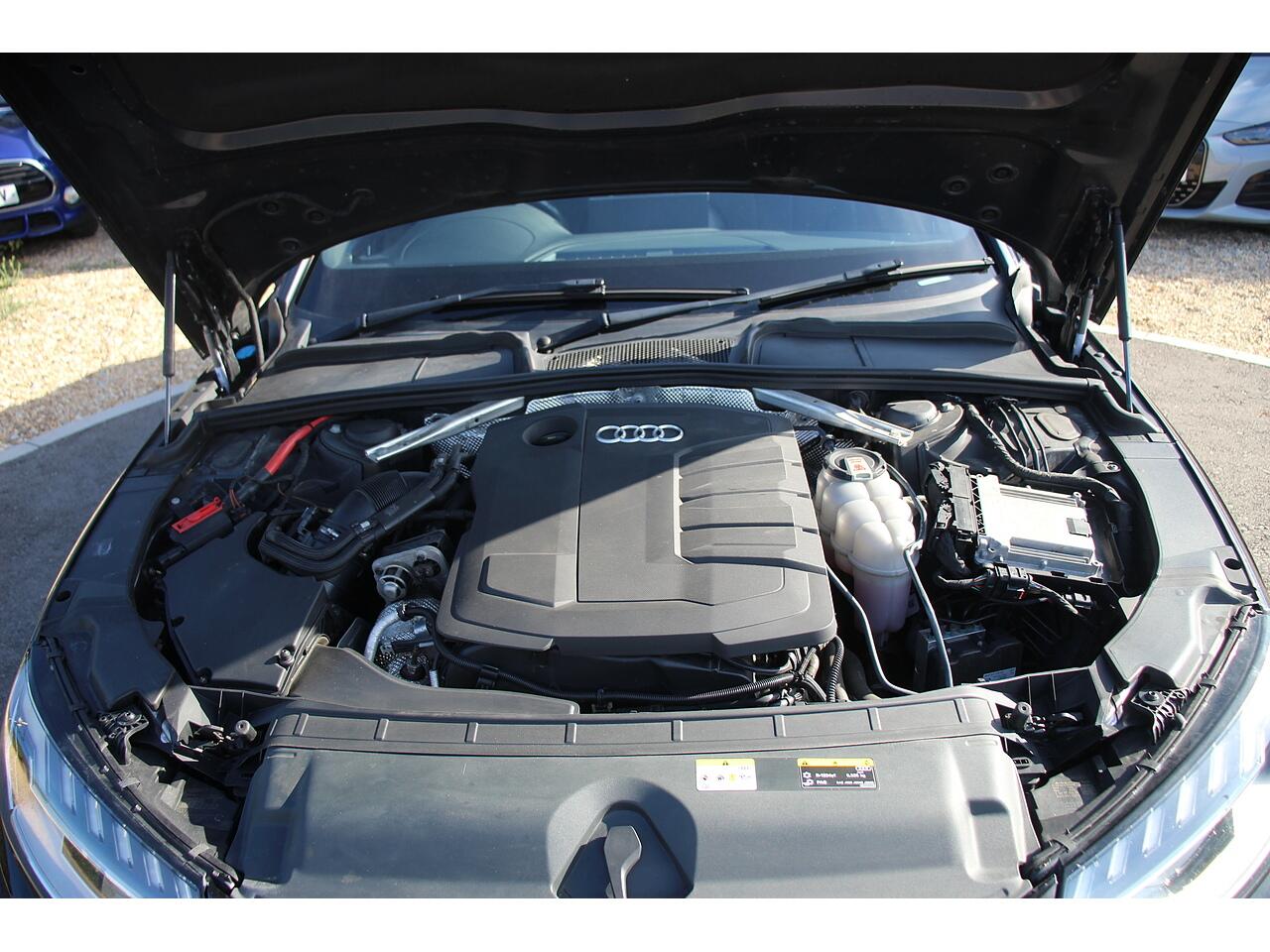 Audi A4 view 34
