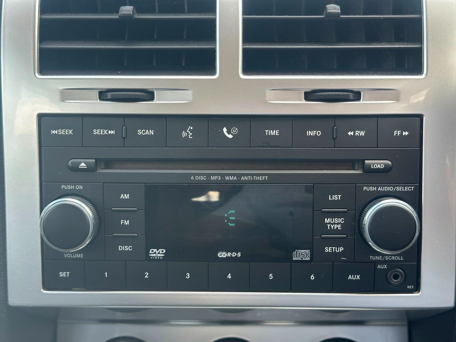 Dodge Nitro view 12