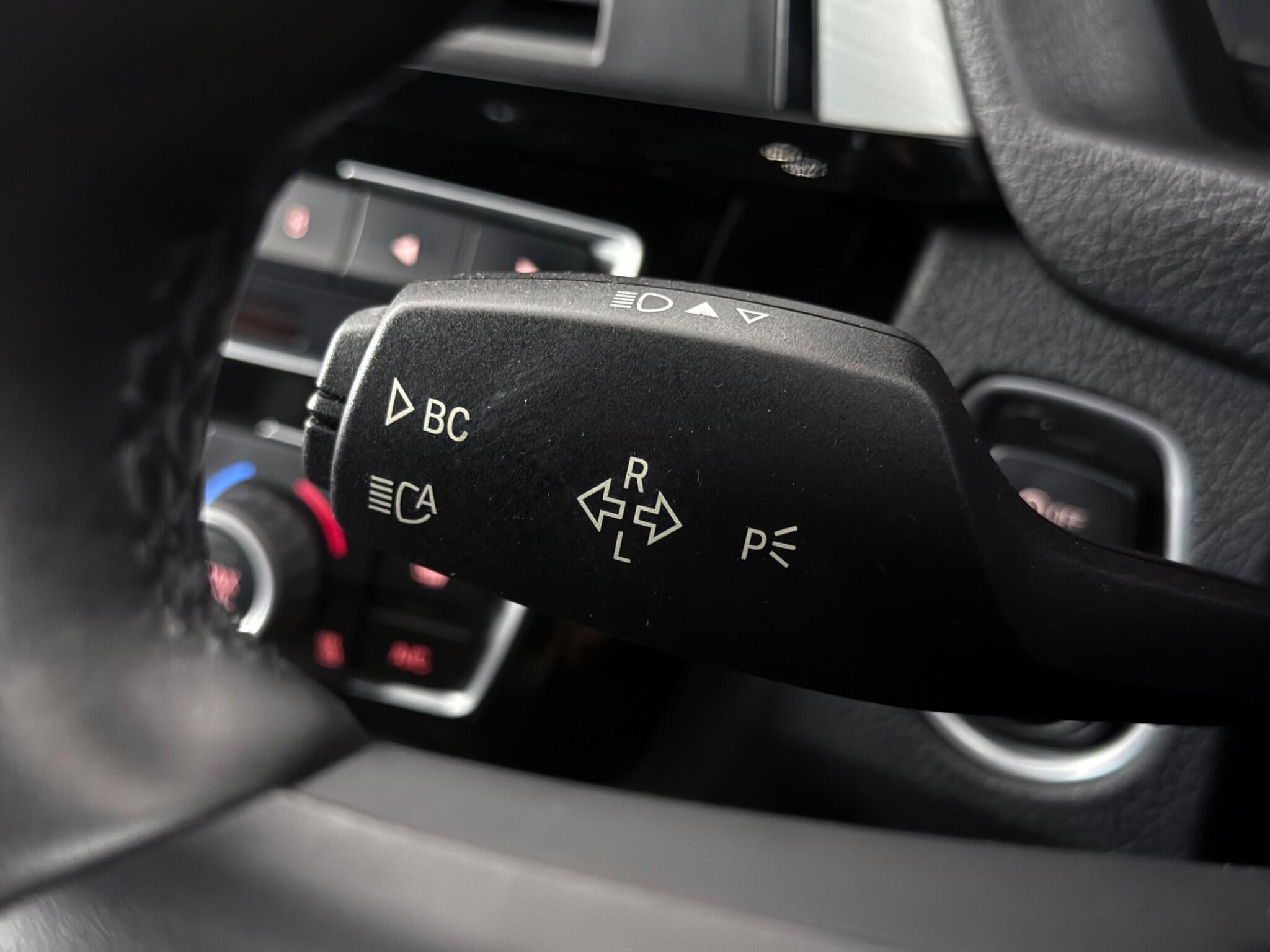 BMW 3 Series view 16