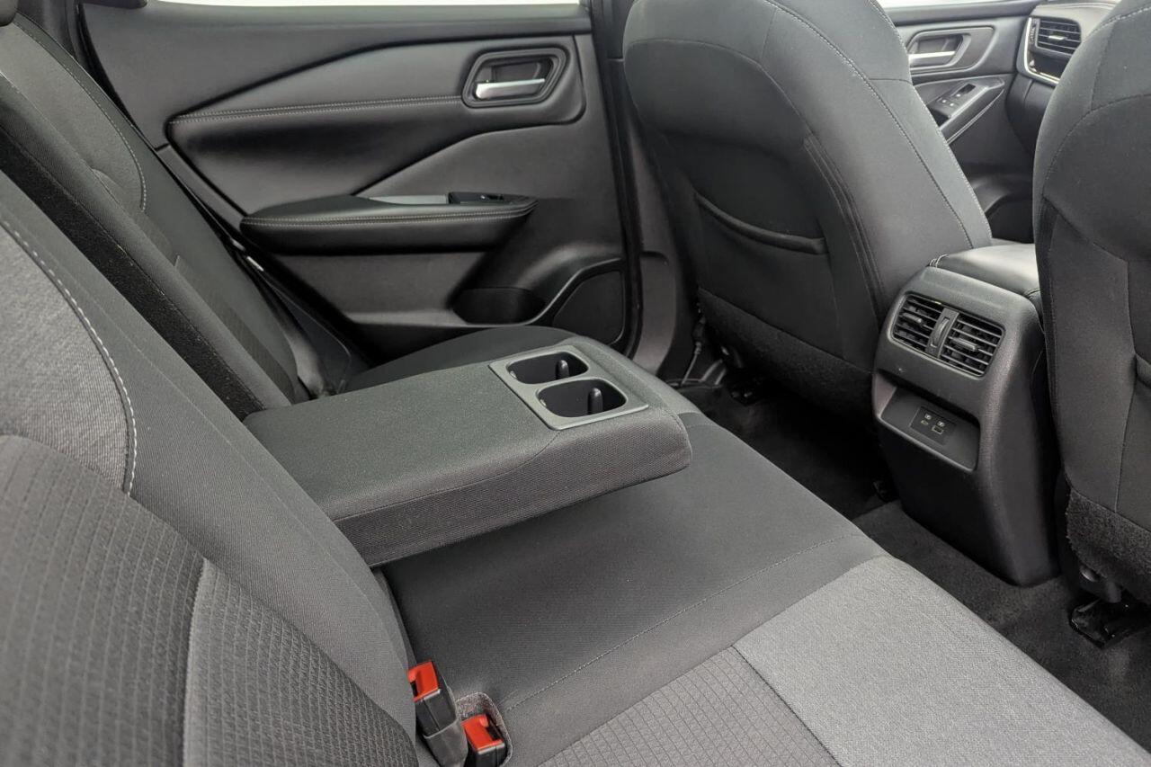 Nissan Qashqai view 19
