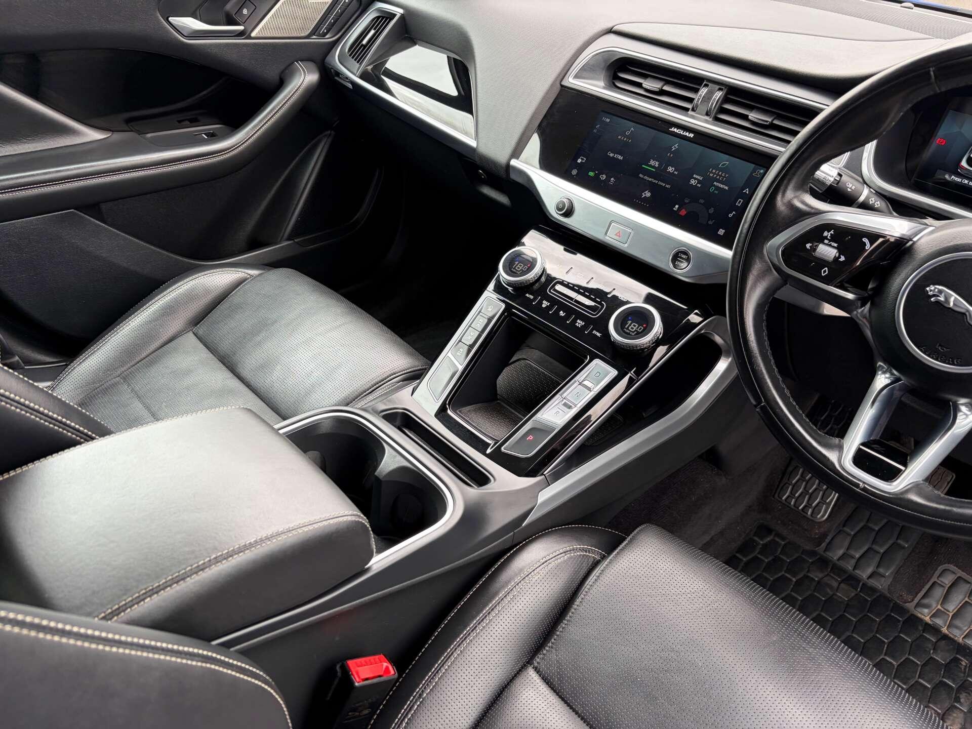 Jaguar I-Pace view 43
