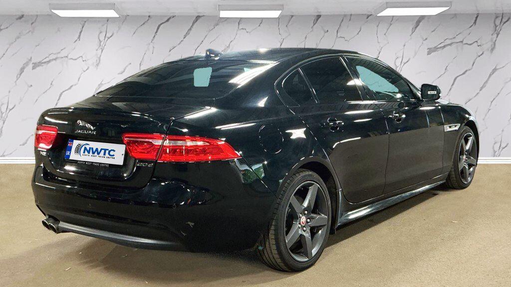 Jaguar XE view 6