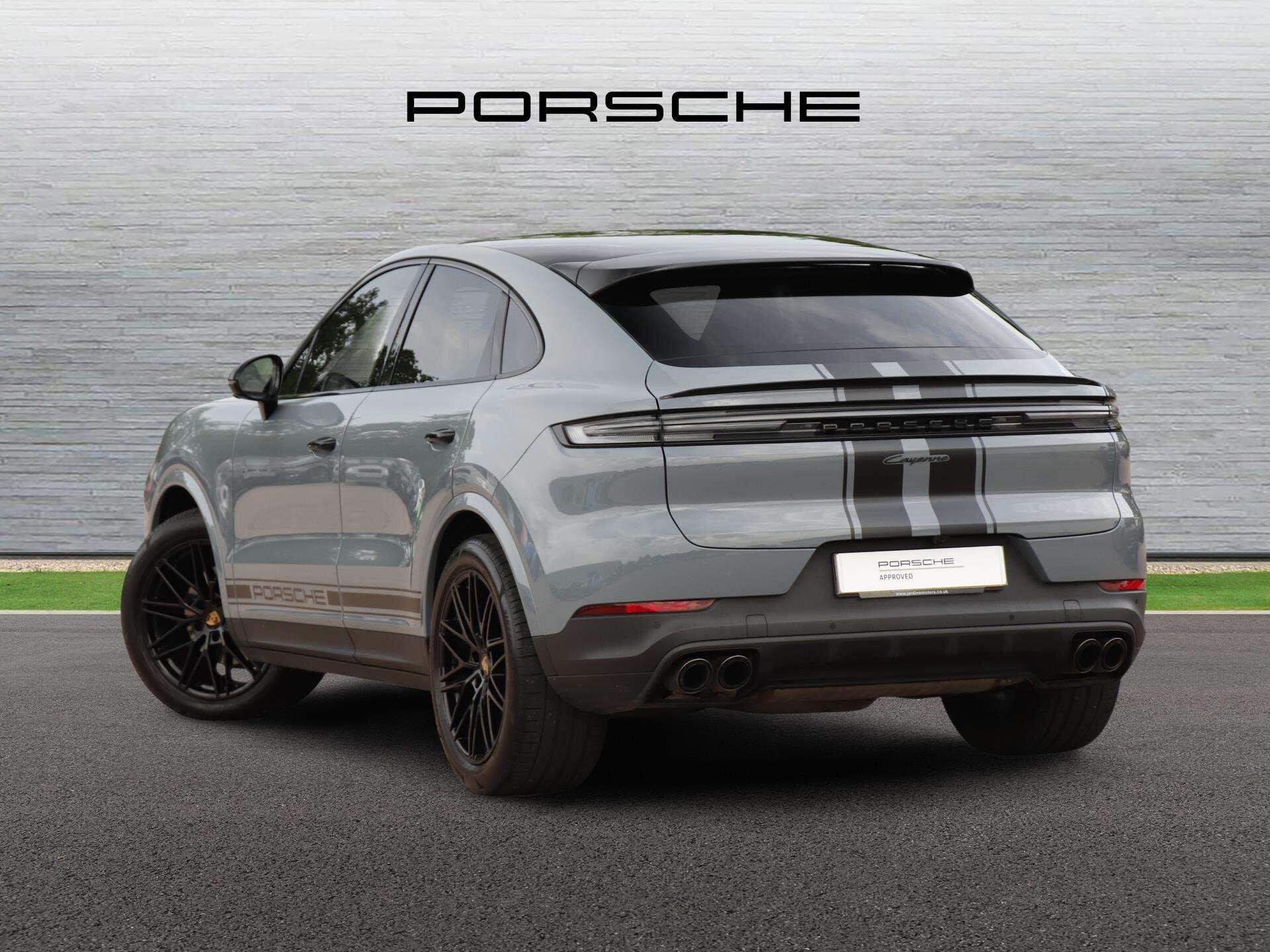 Porsche Cayenne view 5