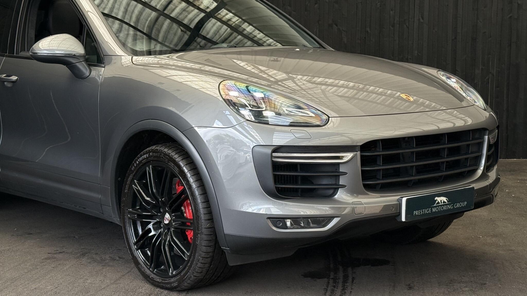 Porsche Cayenne view 5