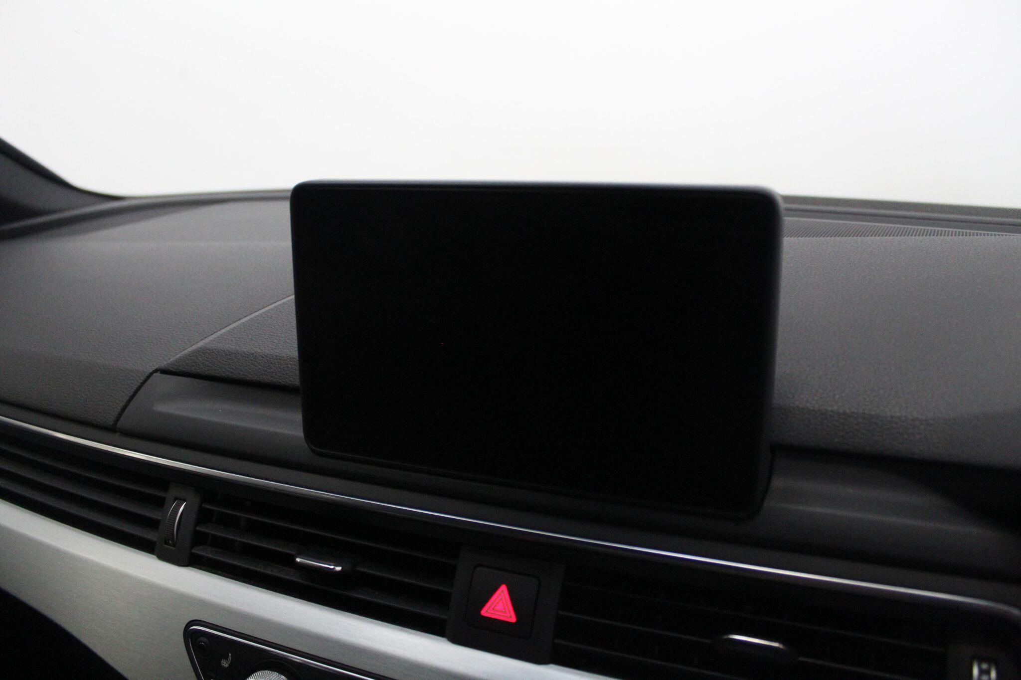Audi A4 view 40
