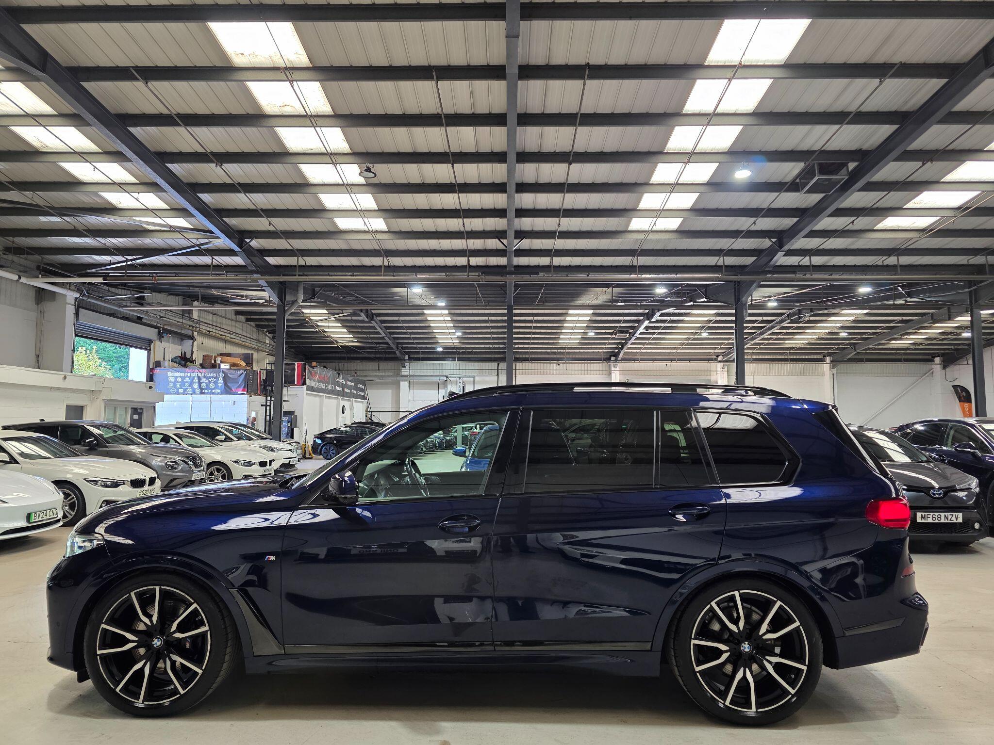BMW X7 view 79