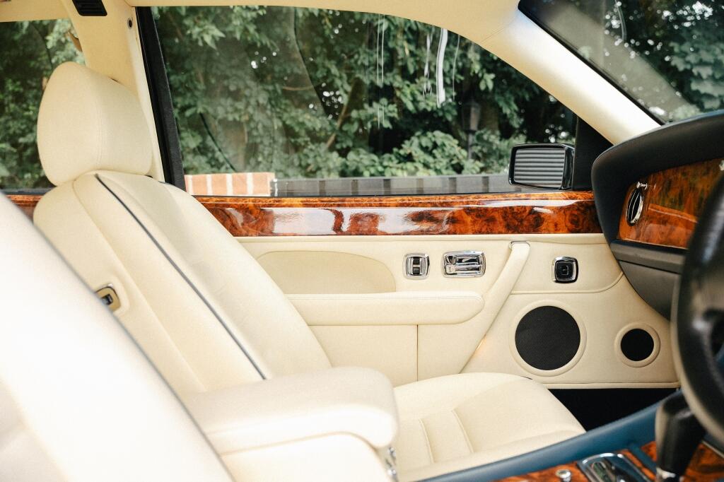 Bentley Continental view 59
