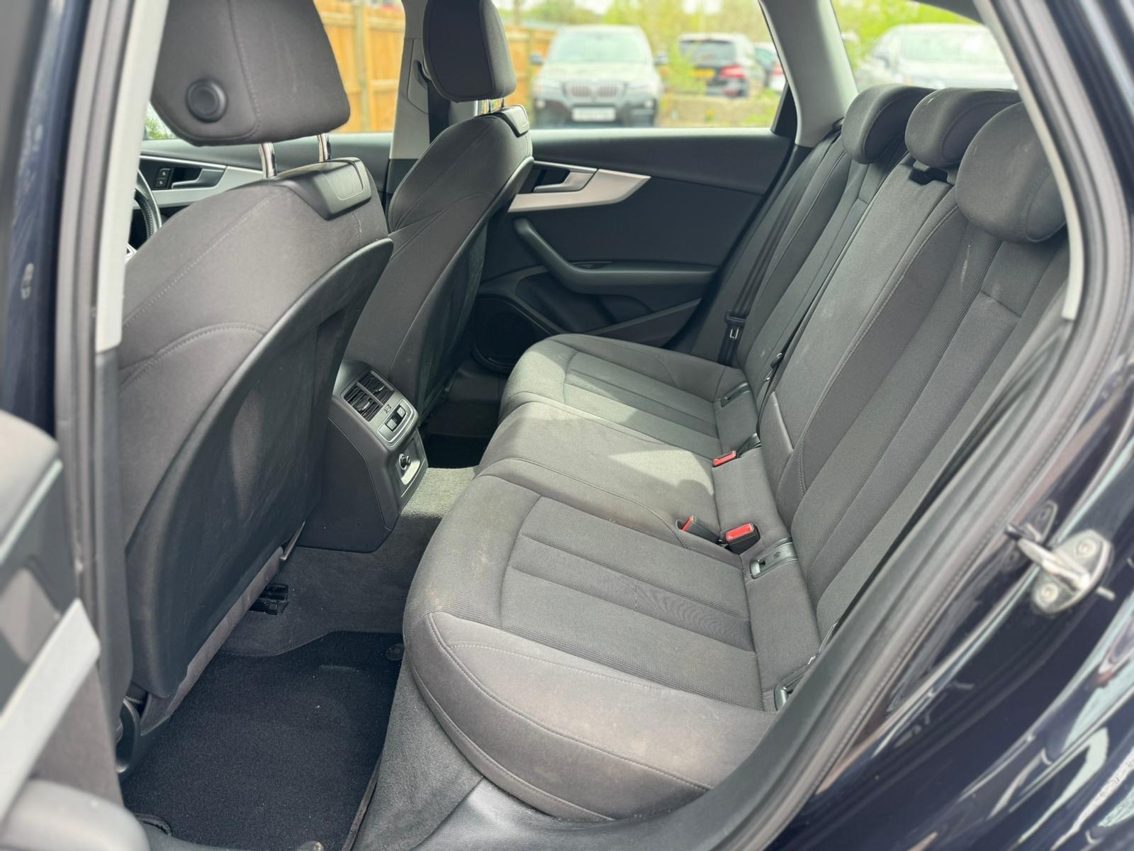 Audi A4 view 27