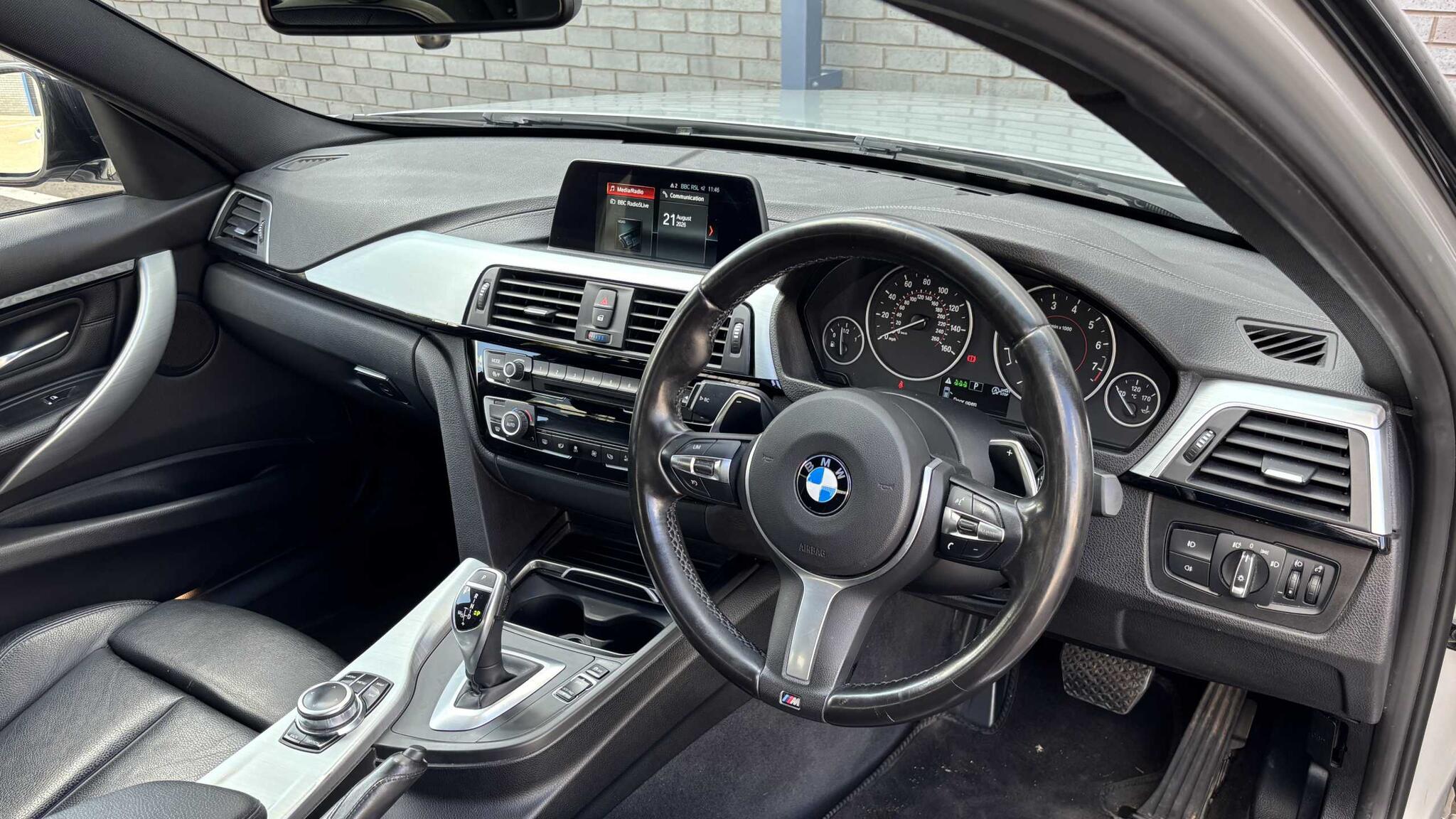 BMW 3 Series view 7