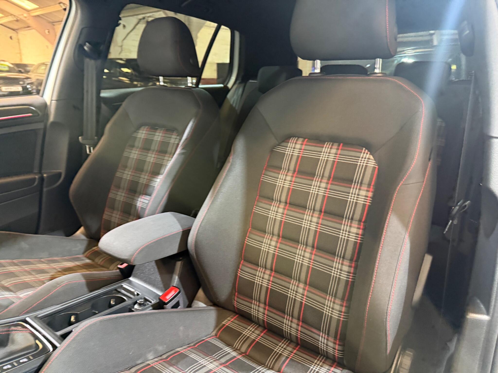 Volkswagen Golf view 55