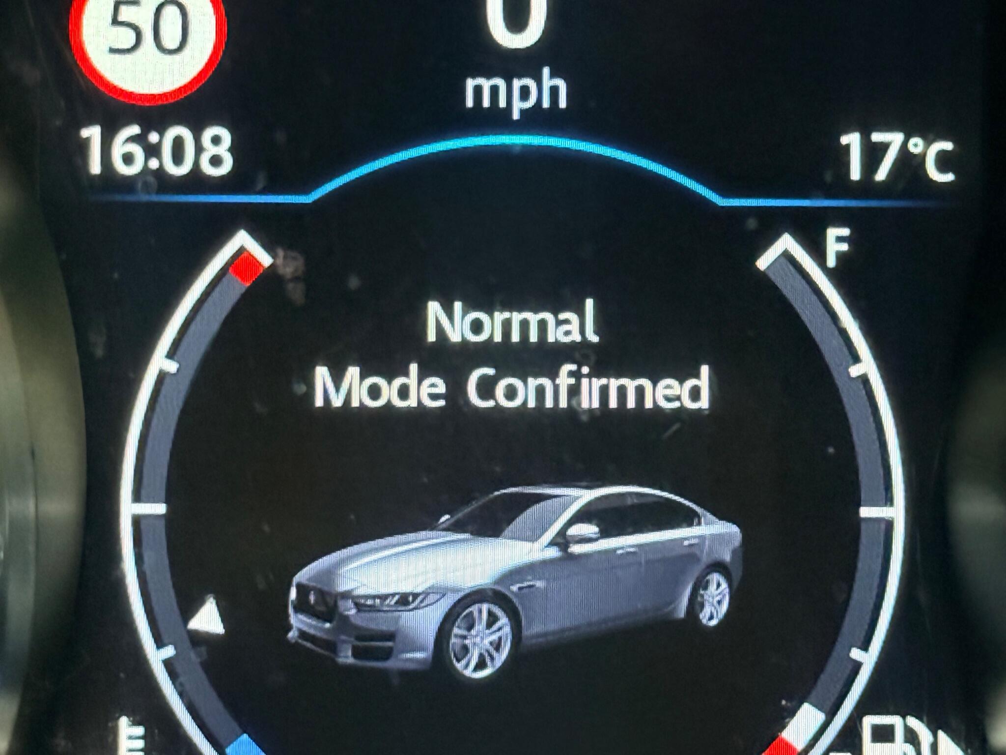 Jaguar Xe view 30