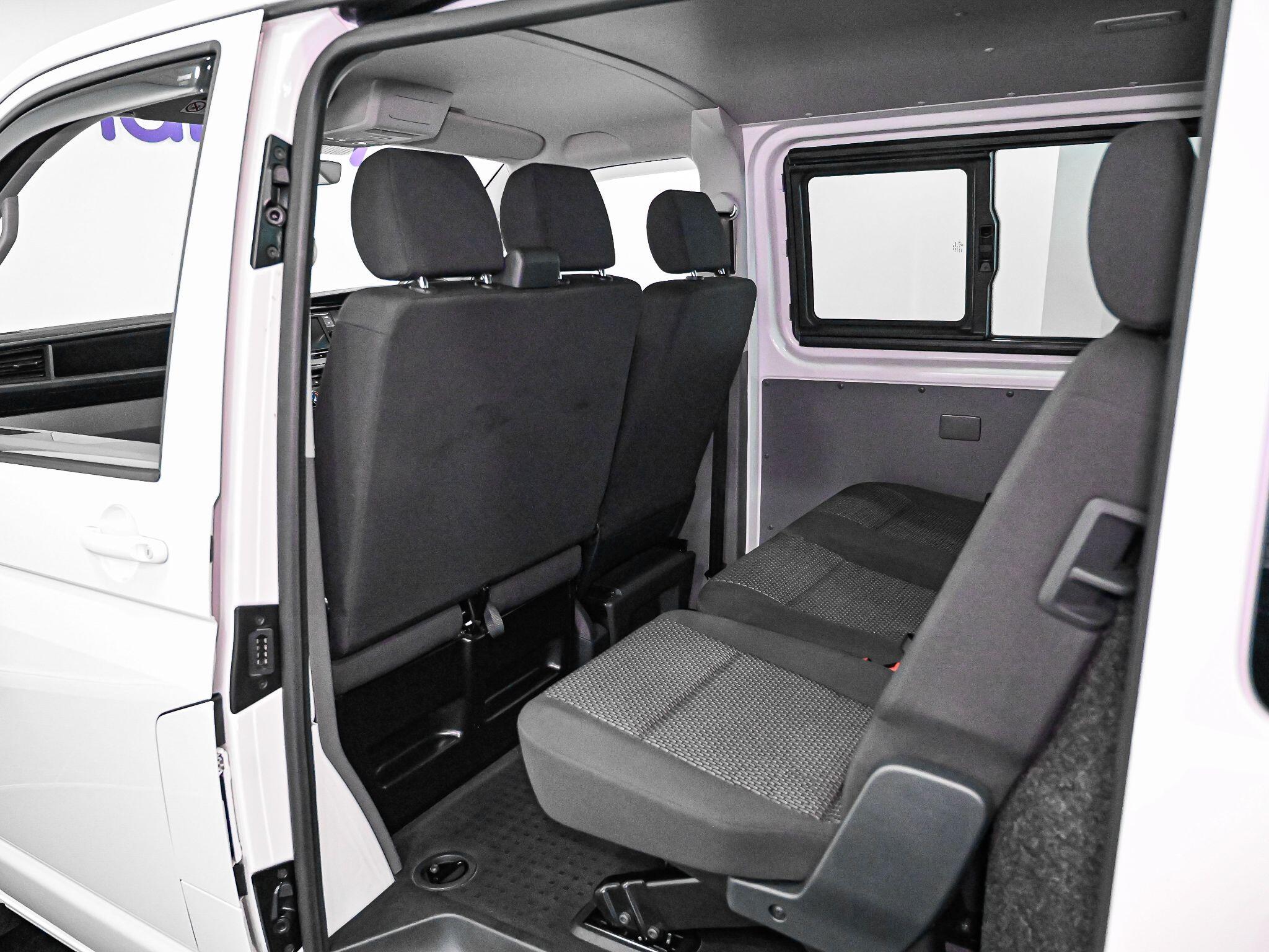 Volkswagen Transporter view 28