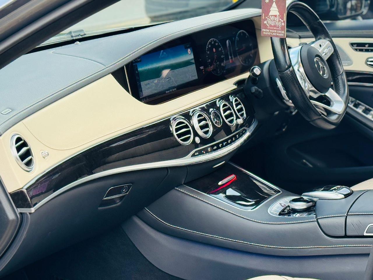 Mercedes-Benz S Class view 43