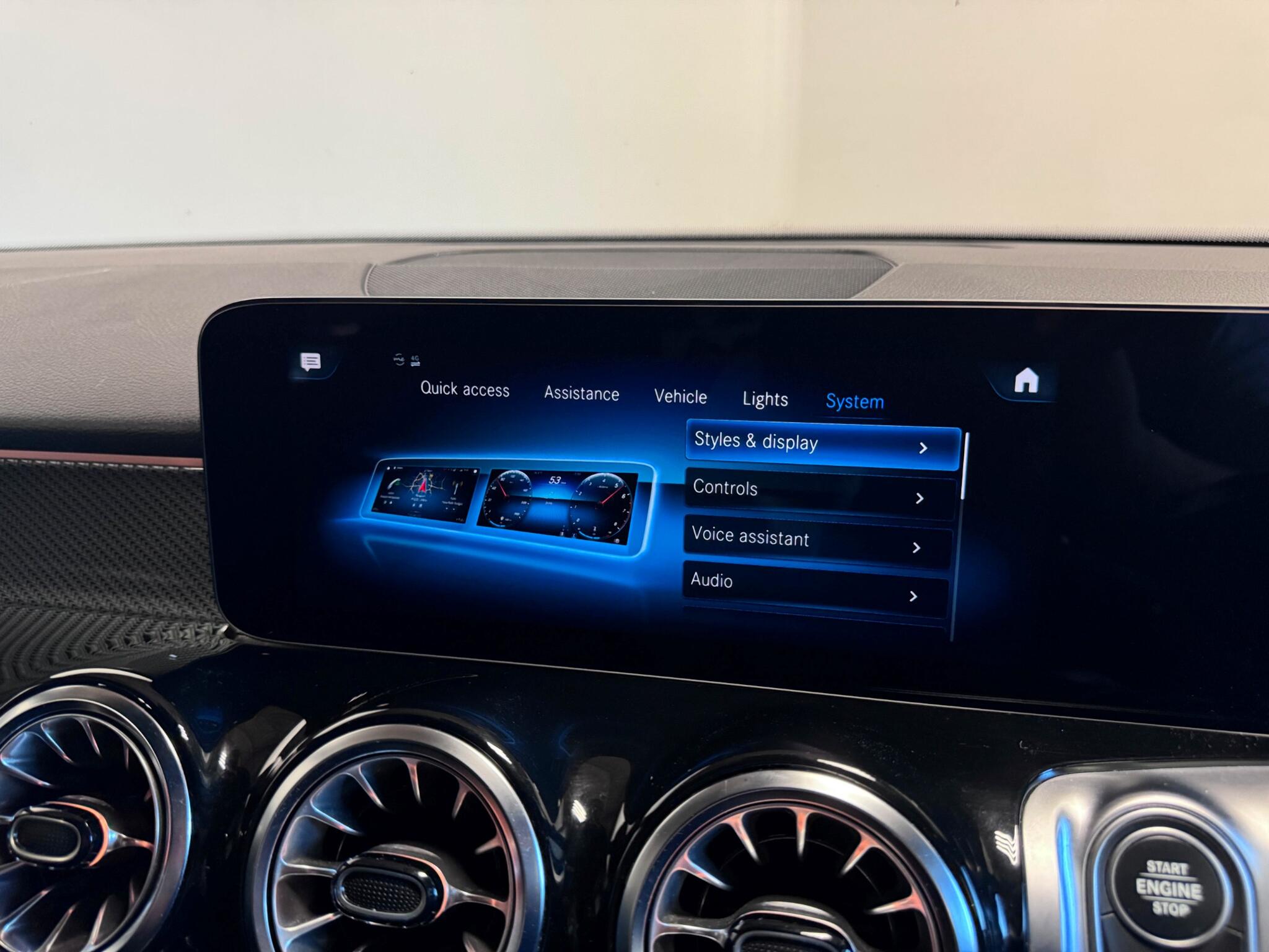 Mercedes-Benz GLB view 57