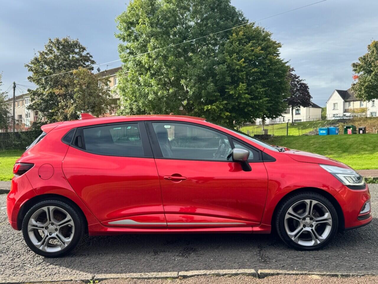 Renault Clio view 8