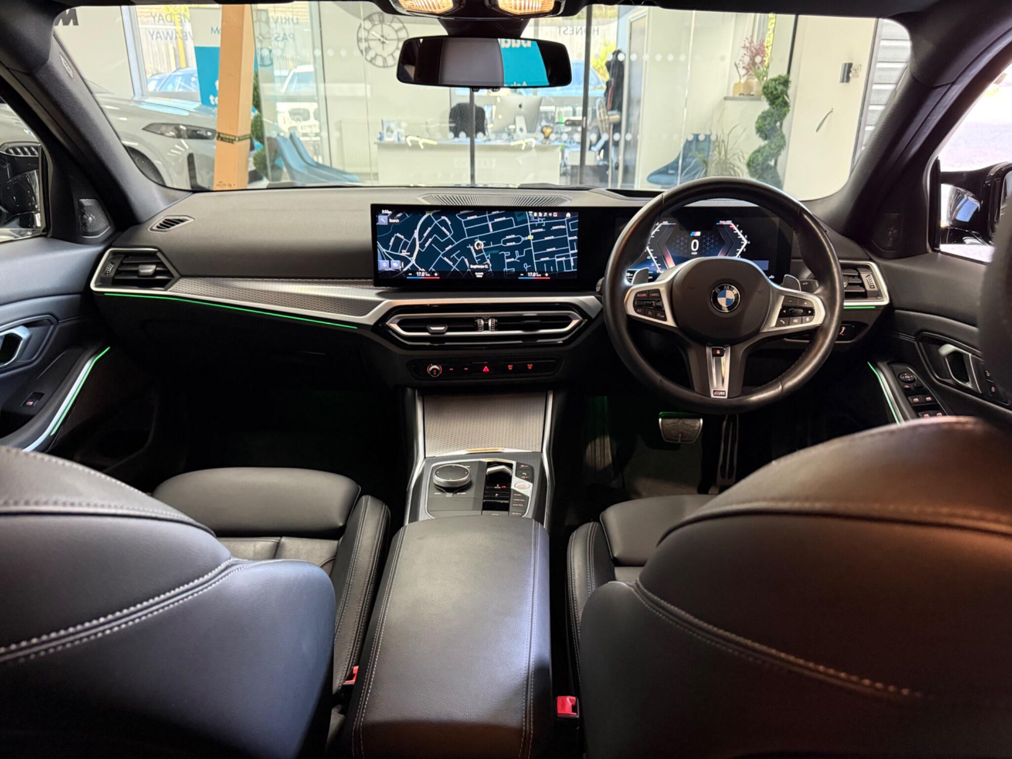 BMW 3 Series view 23