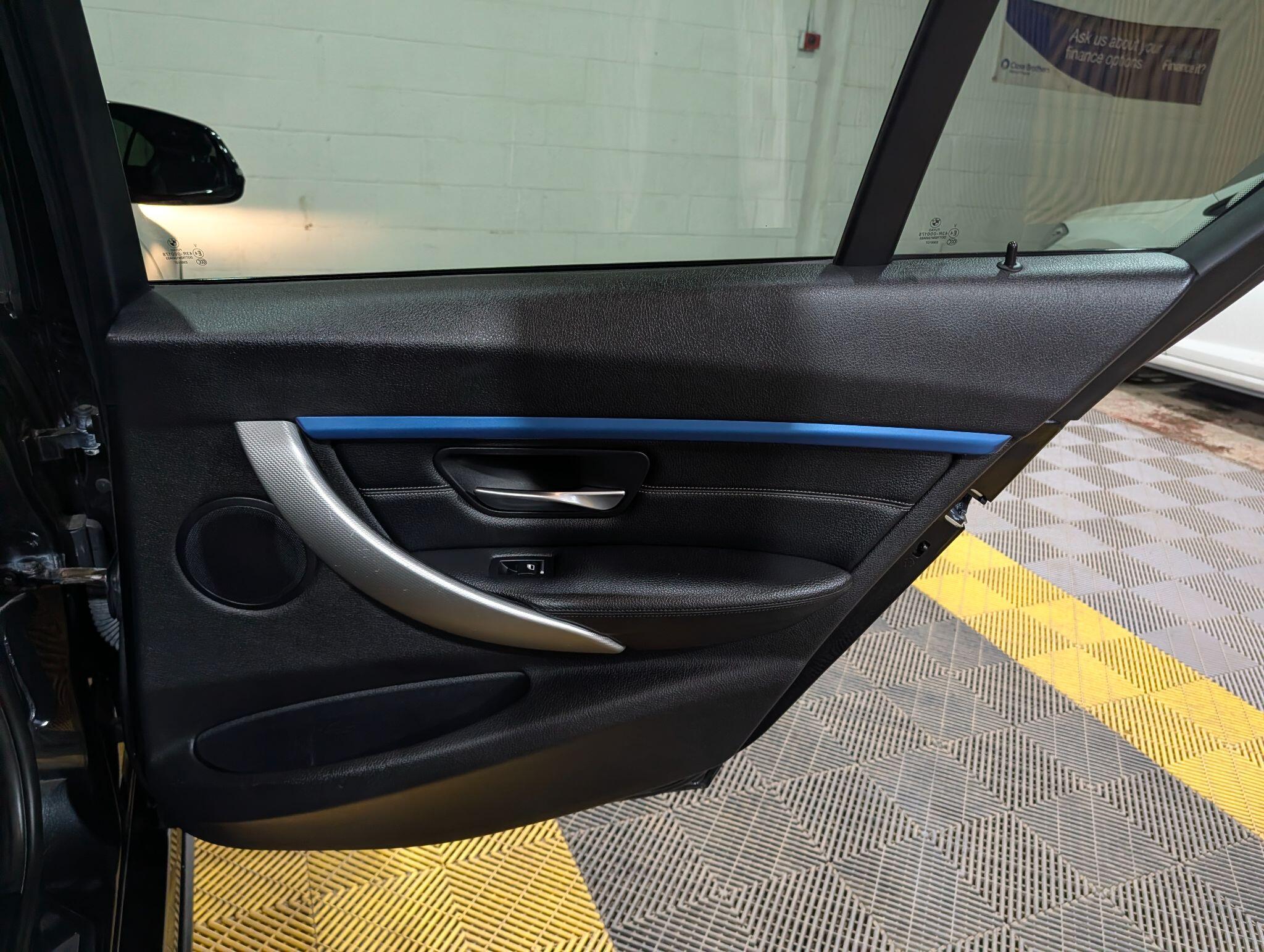 BMW 3 Series view 42