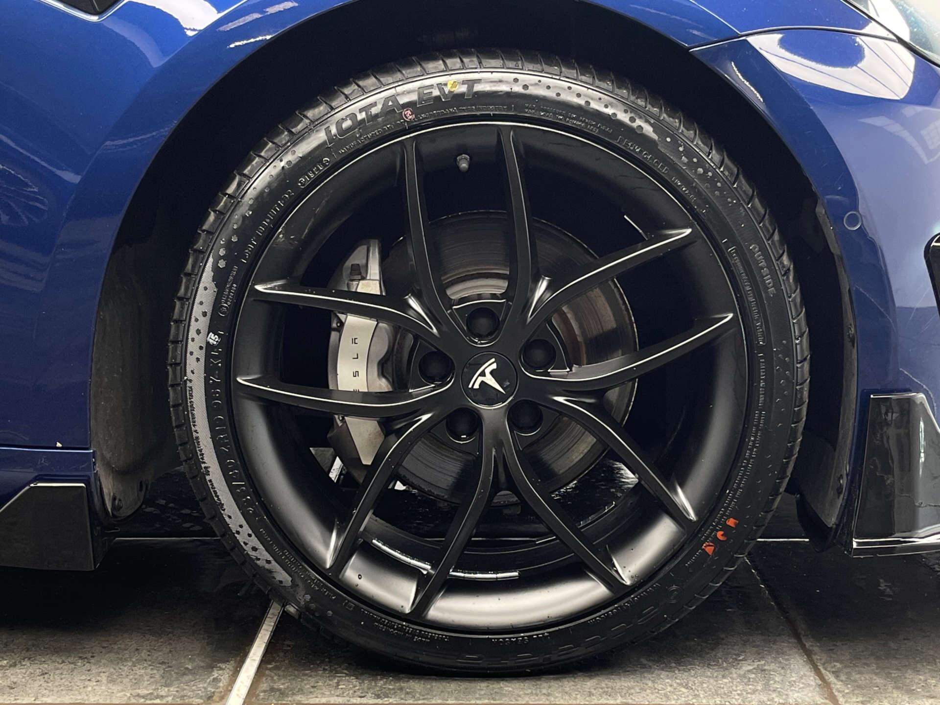 Tesla Model 3 view 41