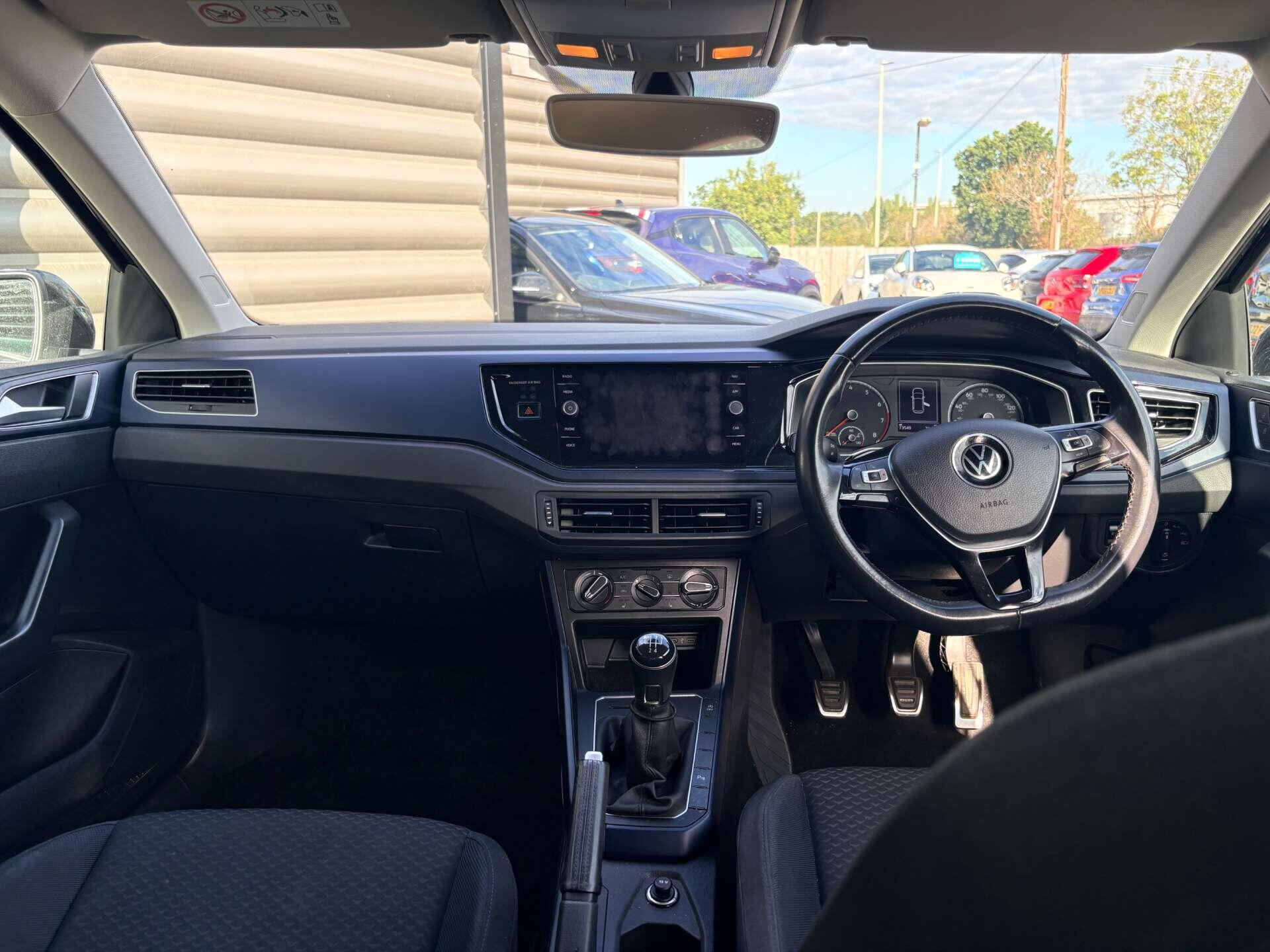 Volkswagen Polo view 14