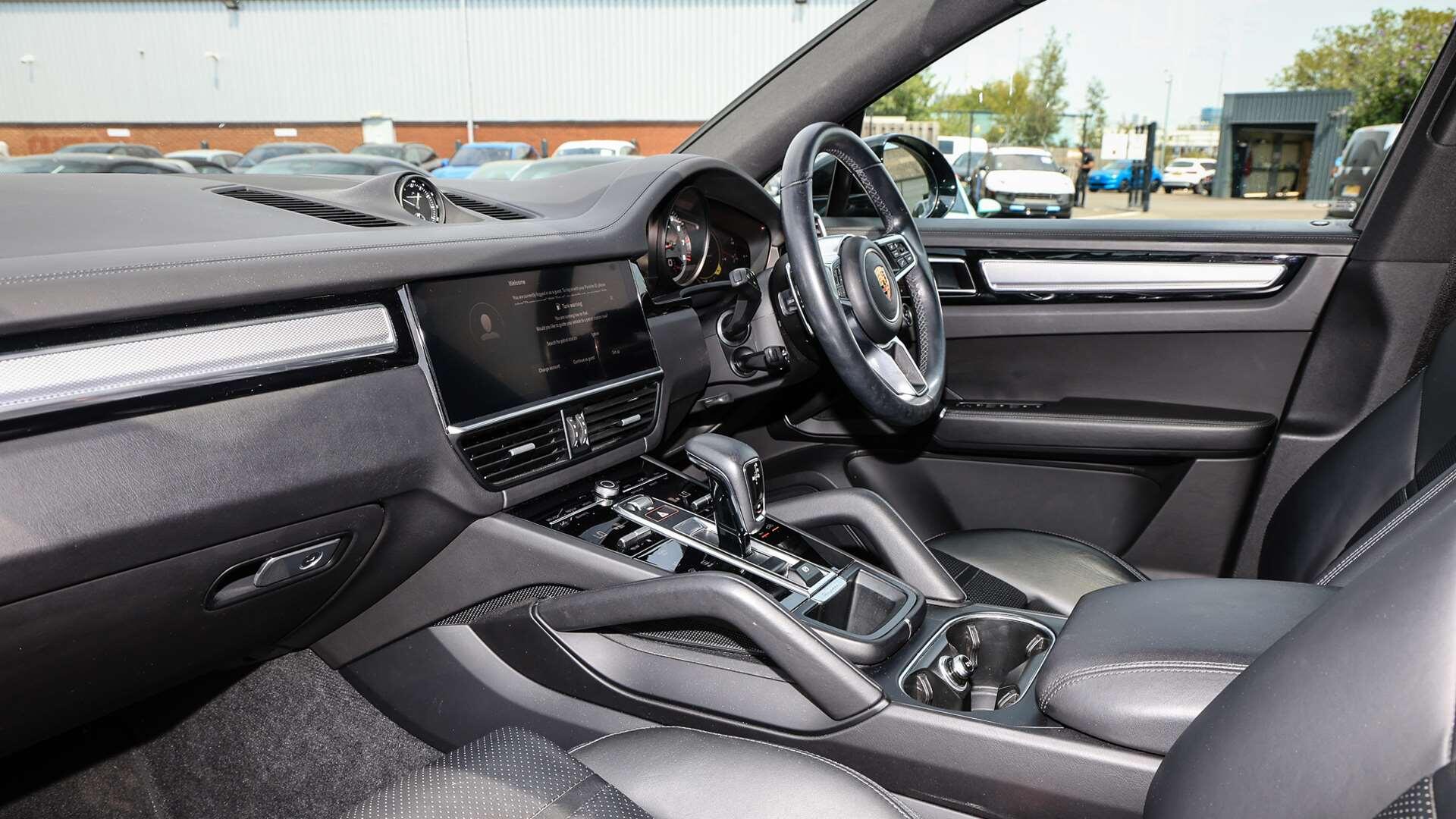Porsche Cayenne view 5