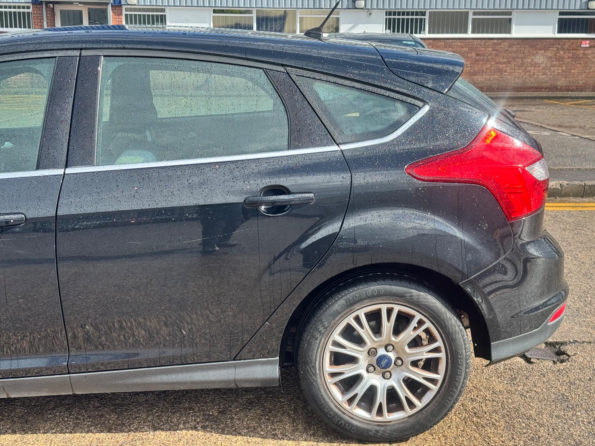 Ford Focus view 47