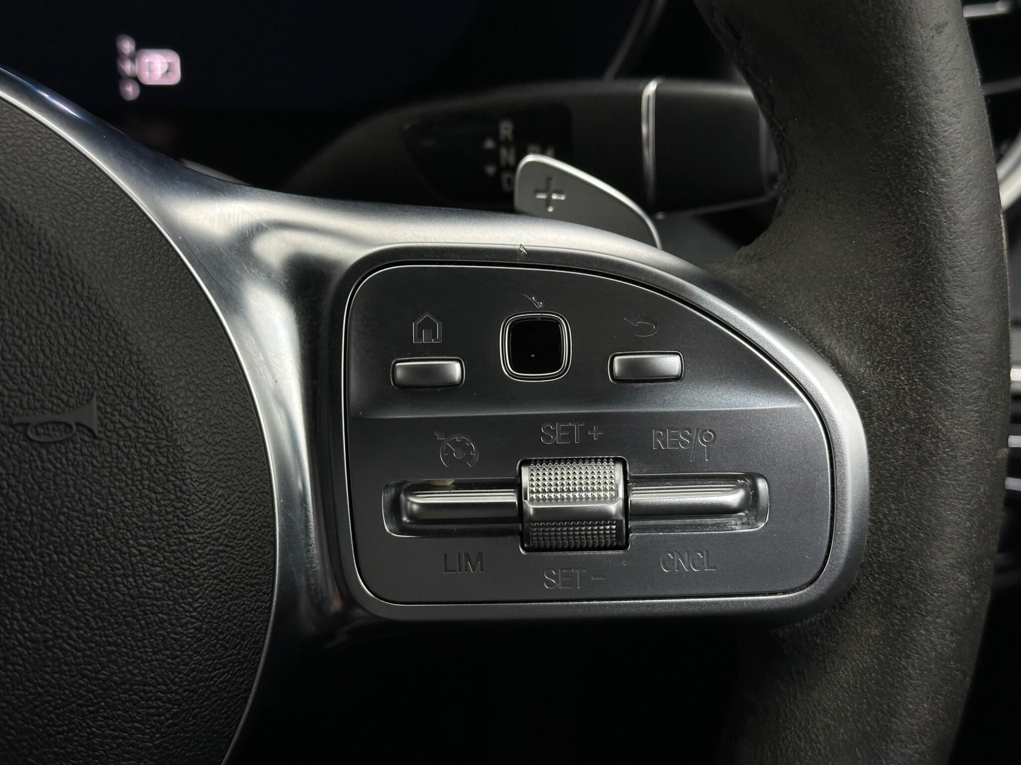 Mercedes-Benz C-Class view 16