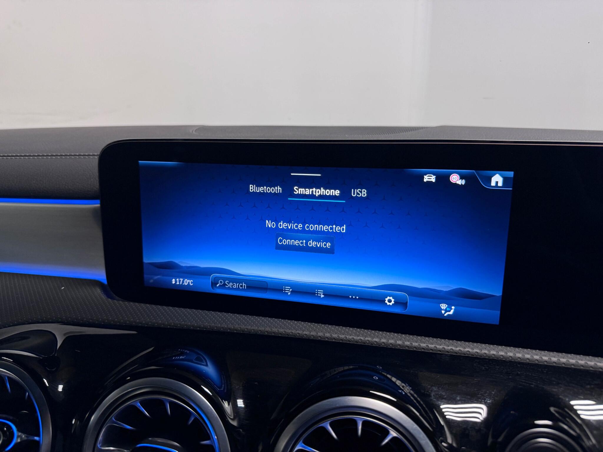 Mercedes-Benz Cla view 46