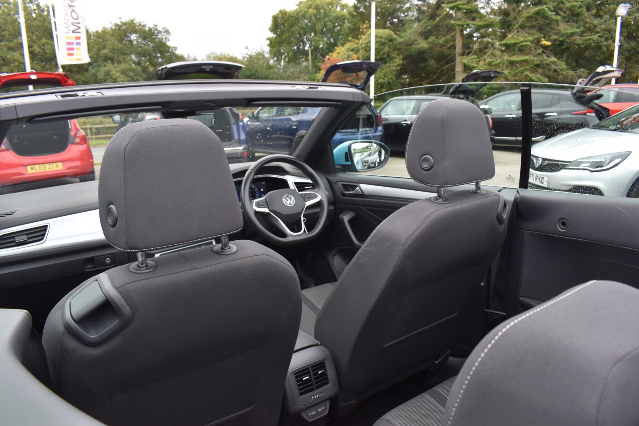 T-Roc - 1.5 TSI Style DSG 2WD Euro 6 (s/s) 2dr - Image 11