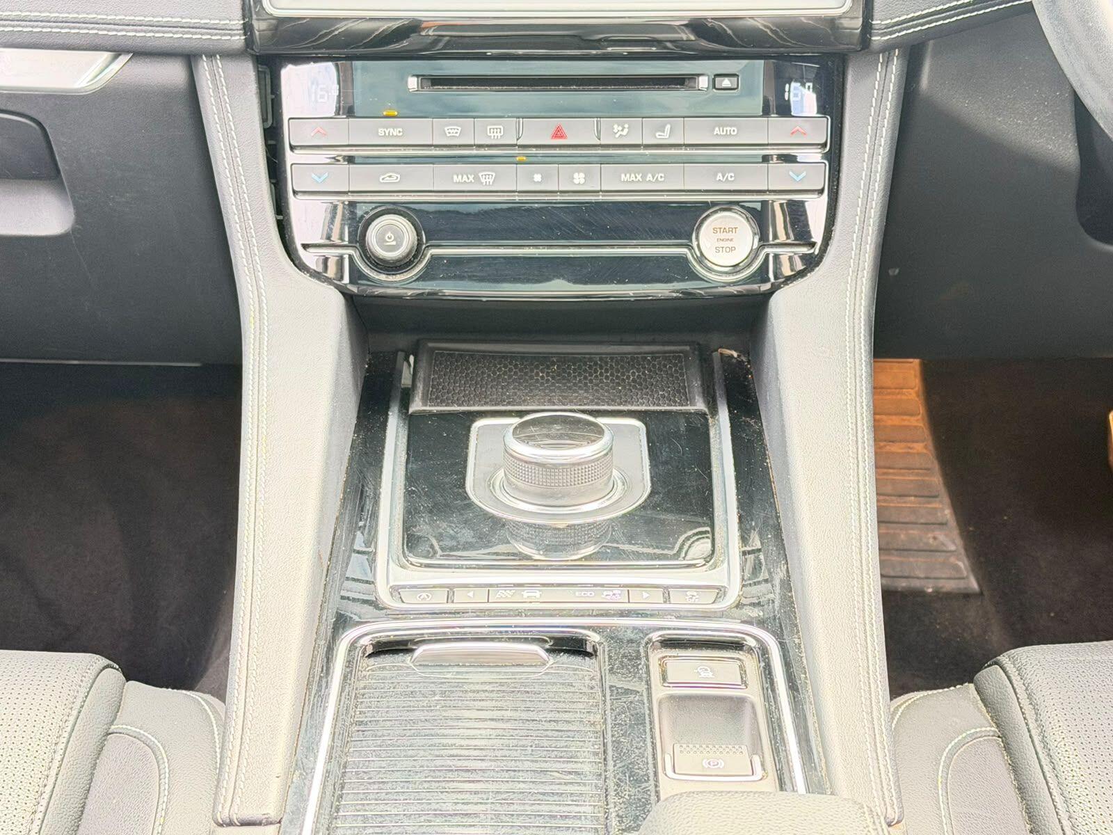 Jaguar F-Pace view 25