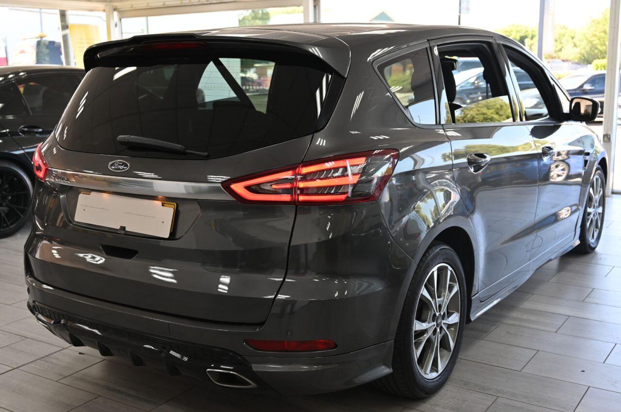 Ford S-Max view 10