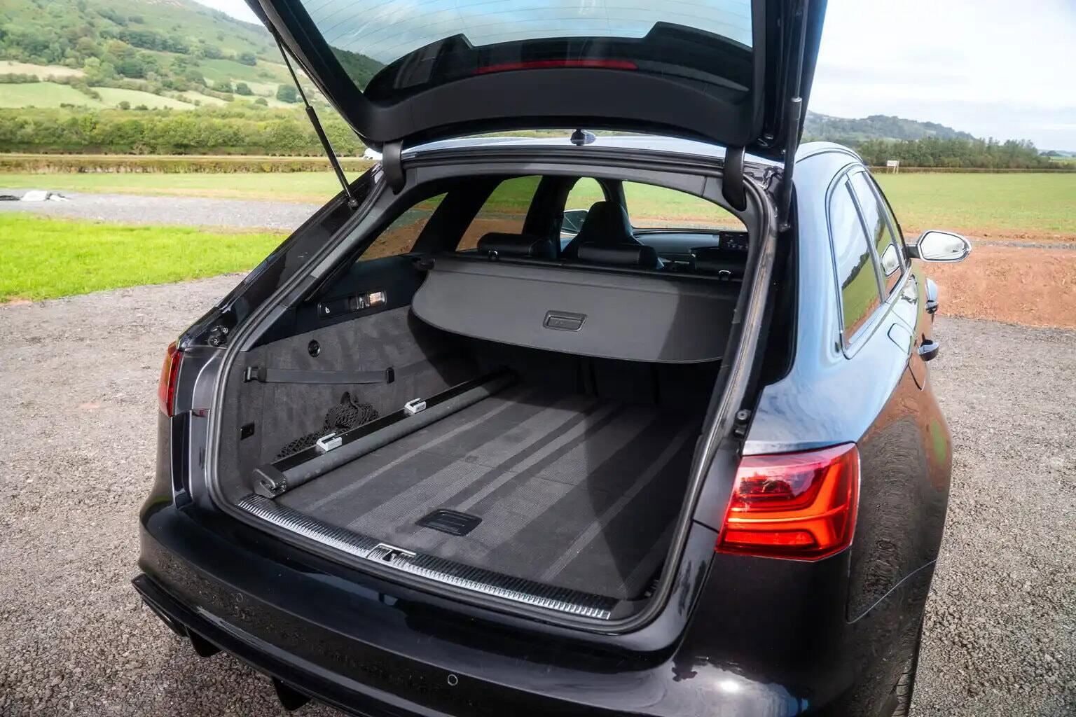 Audi RS6 view 53