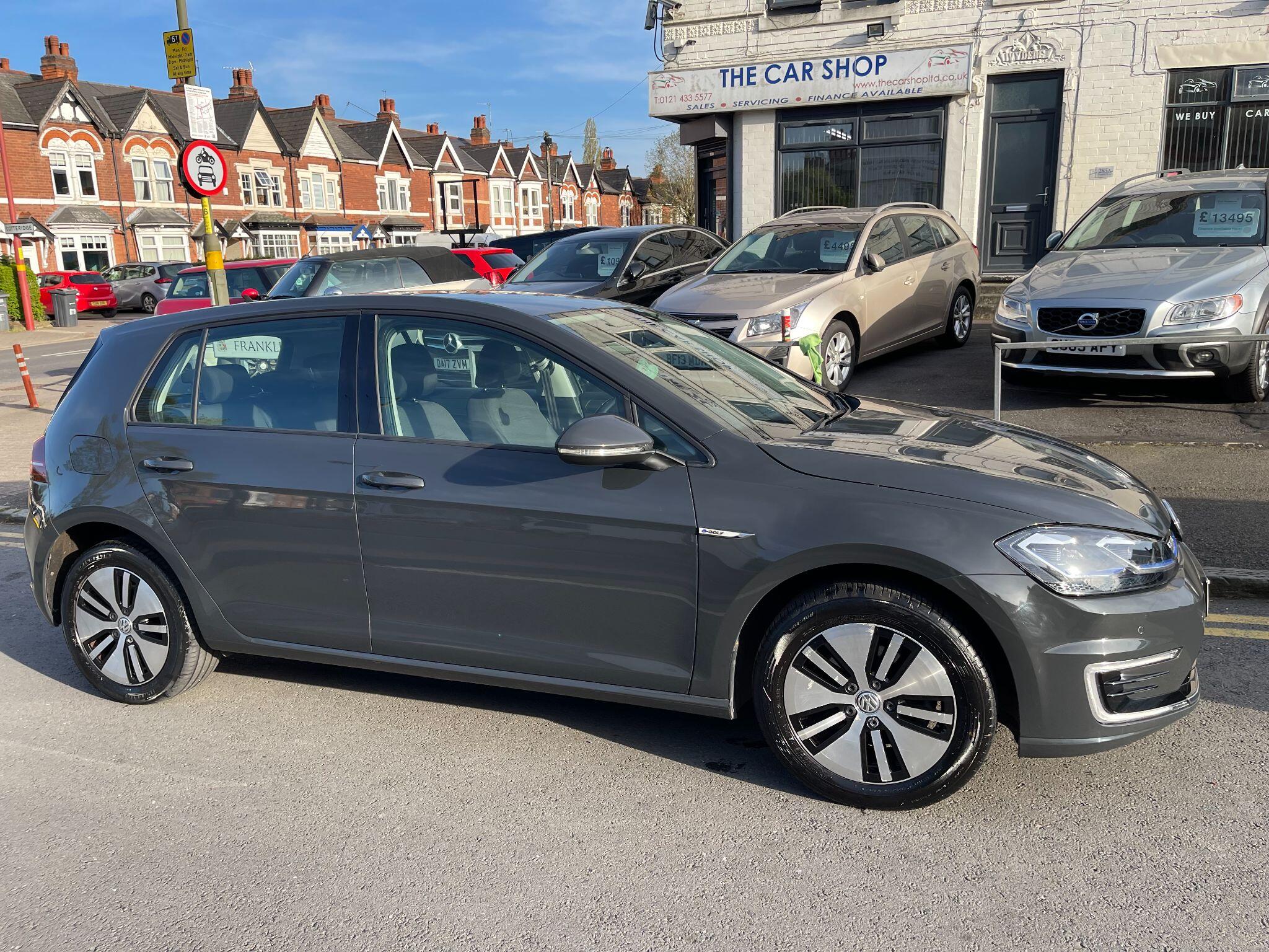 Volkswagen E-Golf view 12