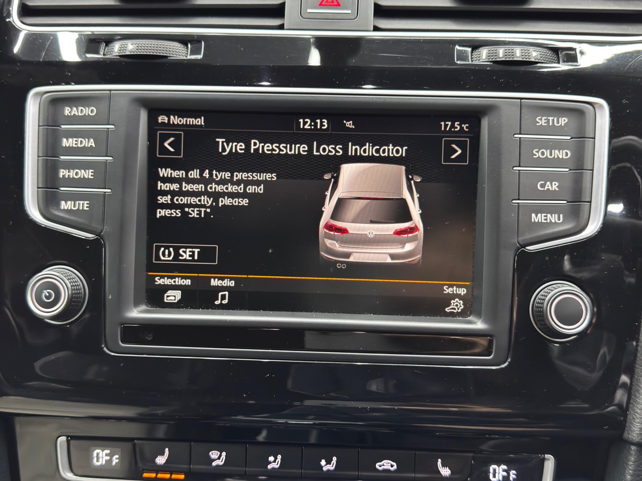 Volkswagen Golf view 34