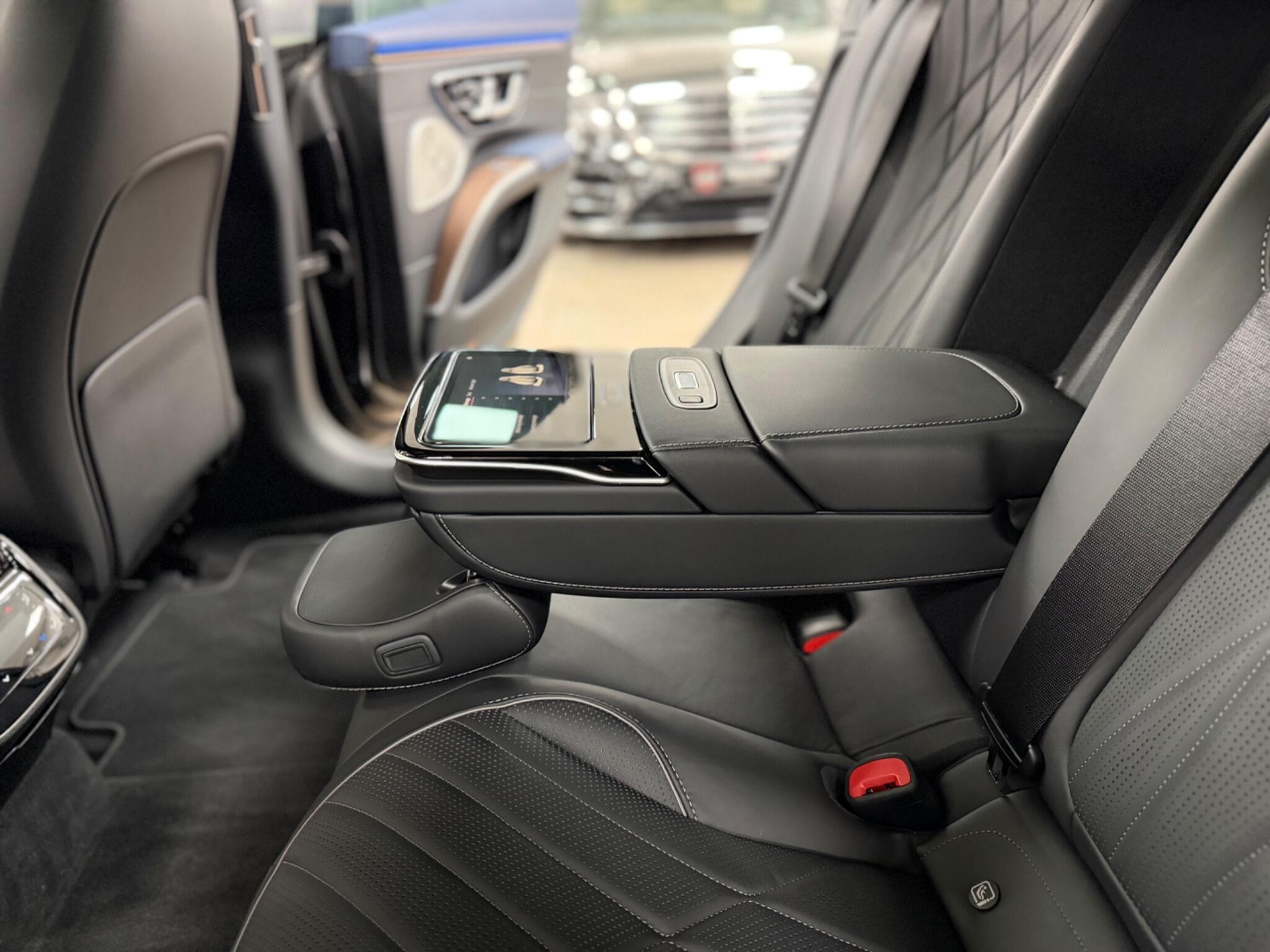 Mercedes-Benz EQS view 86