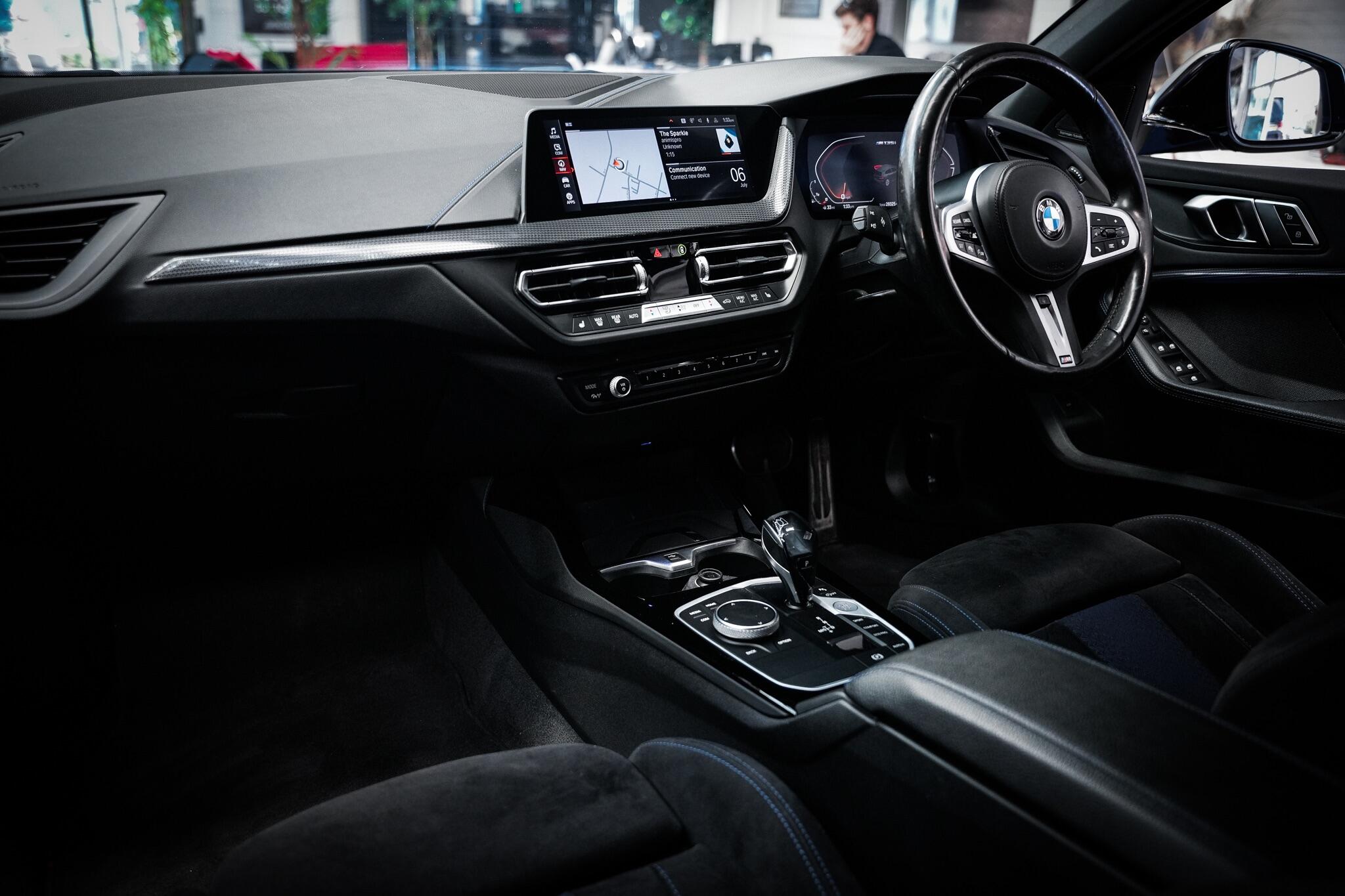 BMW 1 Series view 22