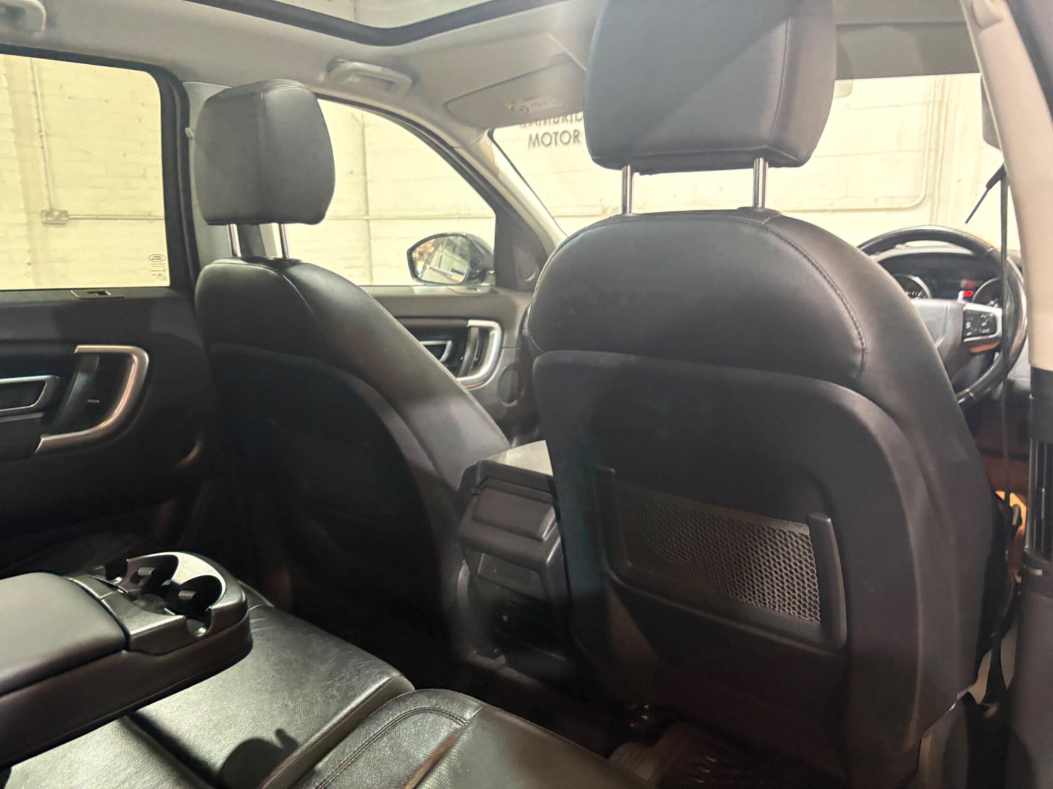 Land Rover Discovery Sport view 24