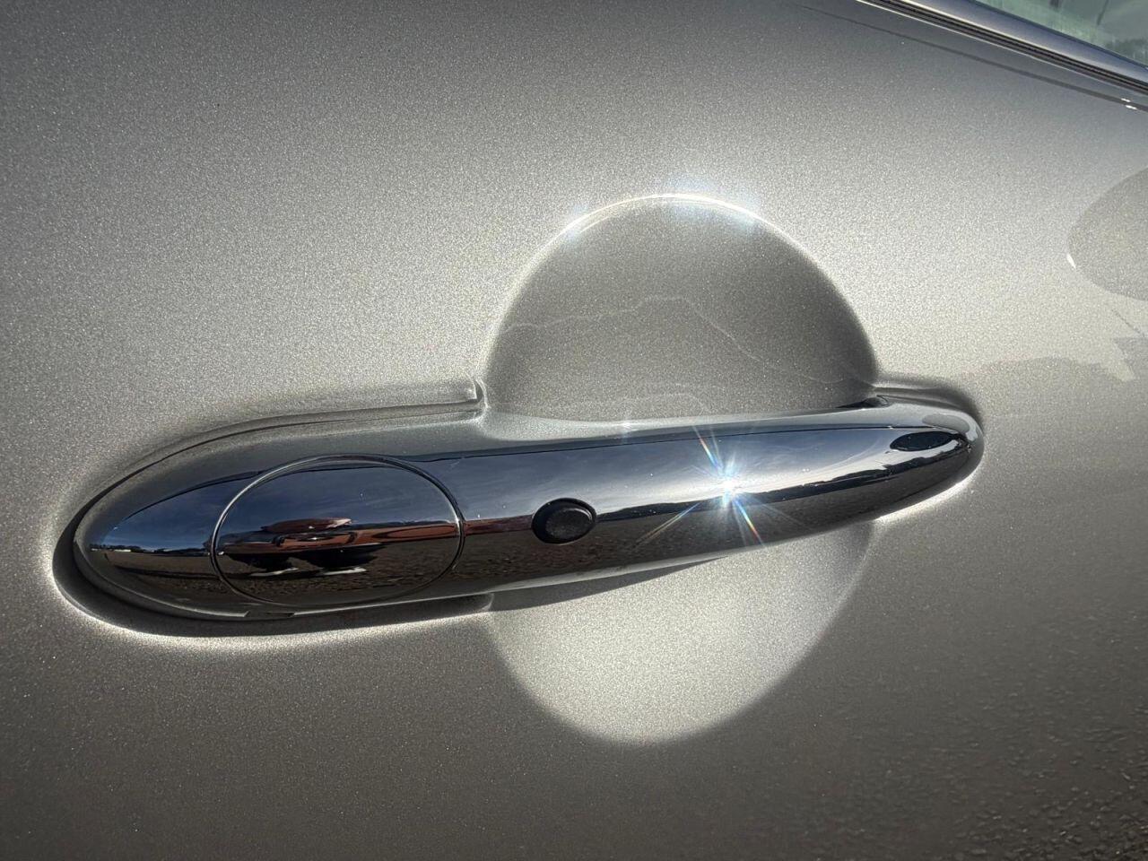 Mini Hatch view 21