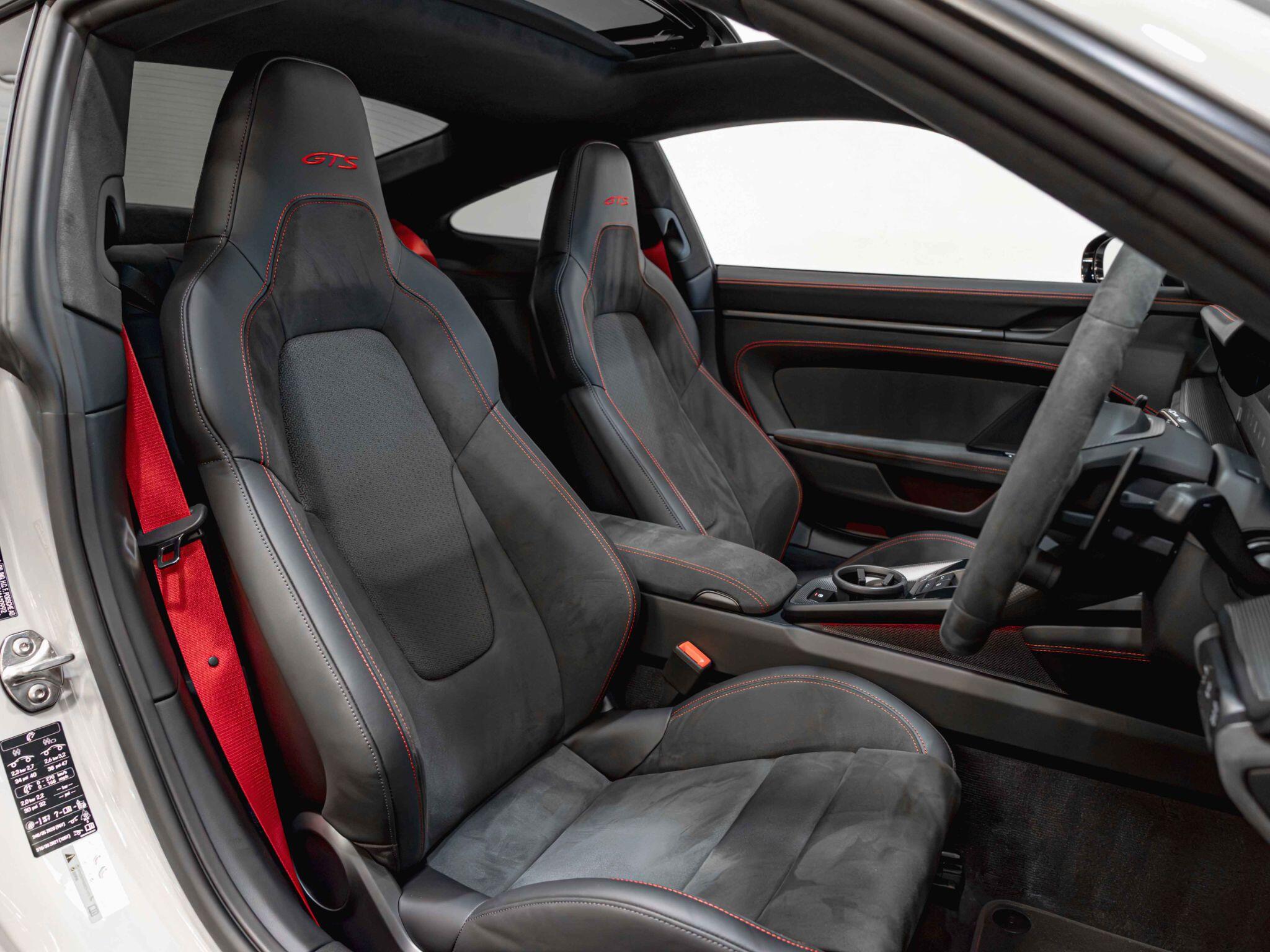 Porsche 911 view 2