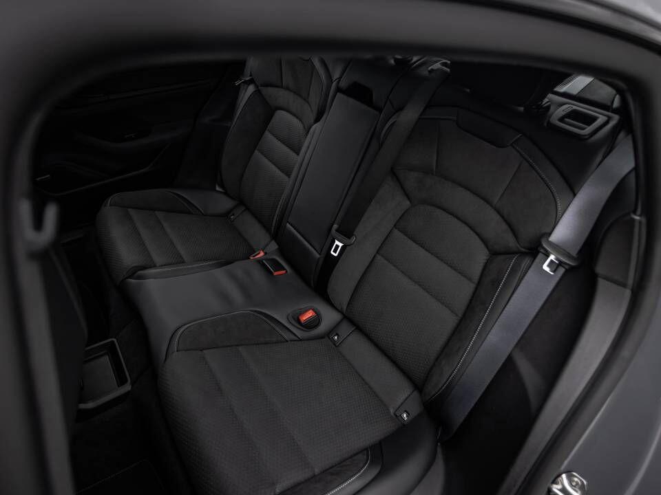 Porsche Taycan view 48