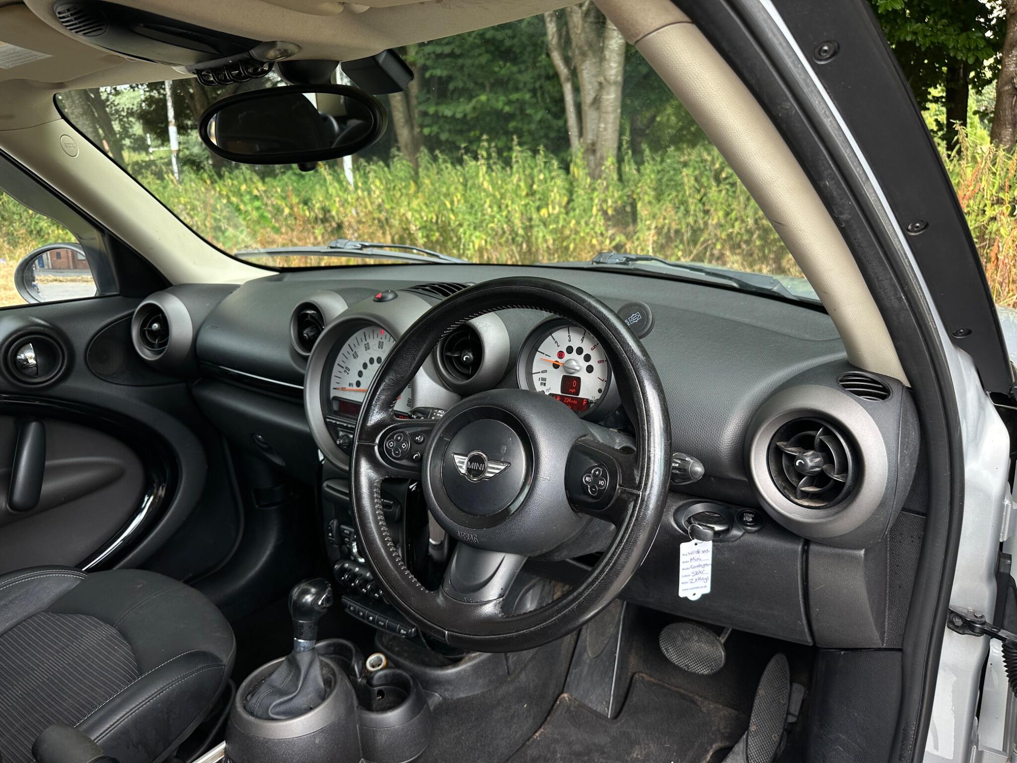 Mini Countryman view 13