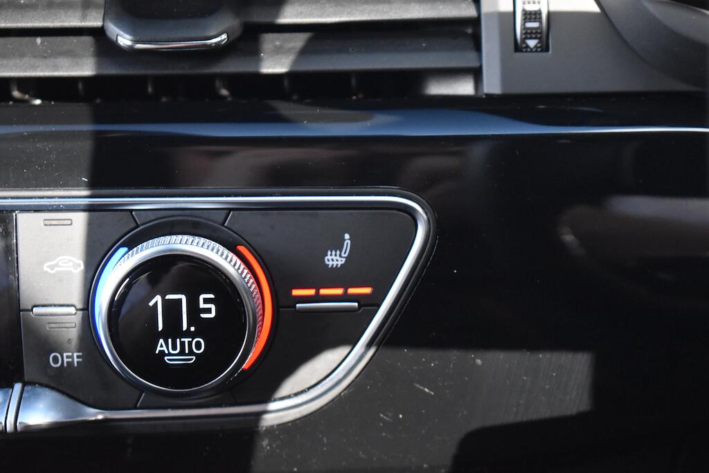 Audi A4 view 17