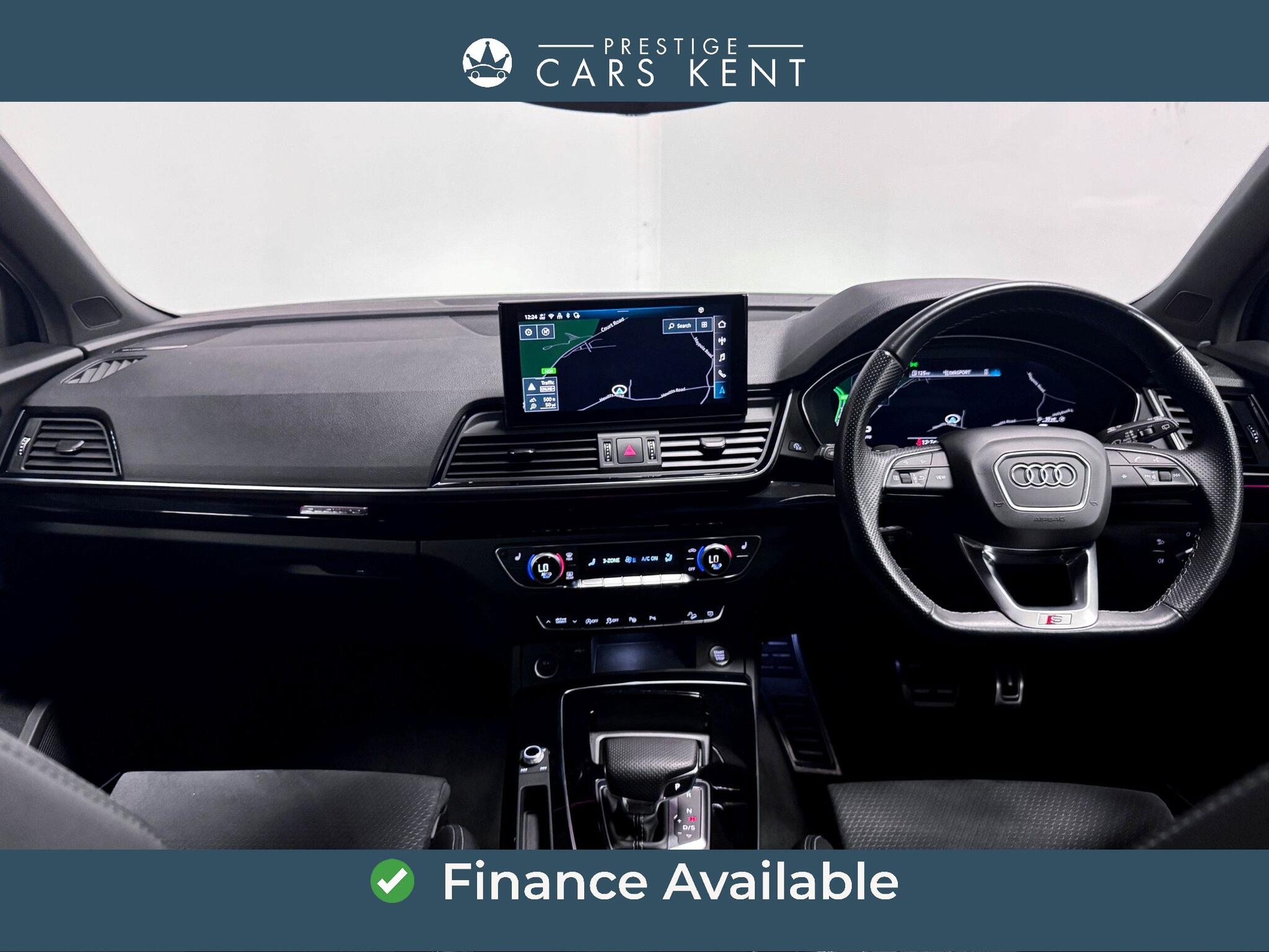 Audi Q5 view 2
