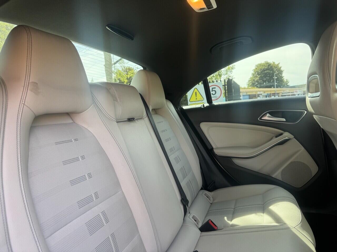 Mercedes-Benz Cla view 18