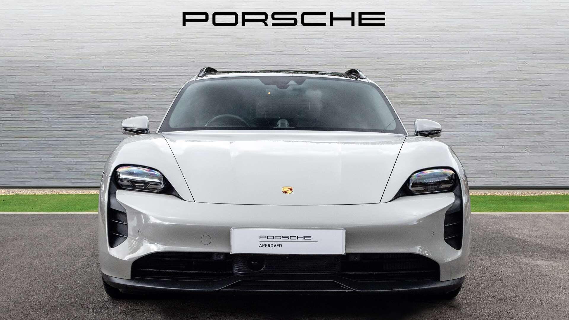 Porsche Taycan view 8