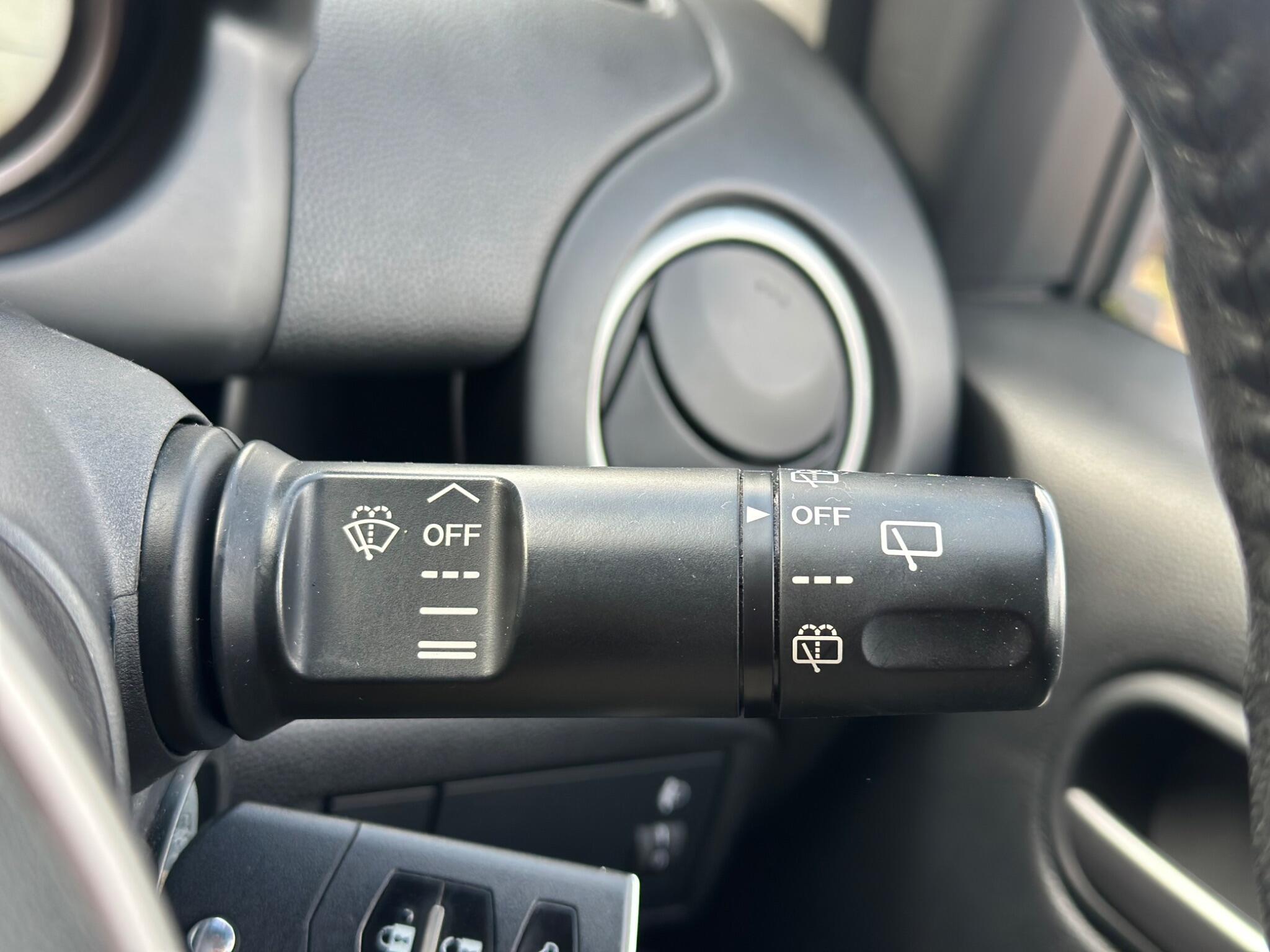 Mazda Mazda2 view 33